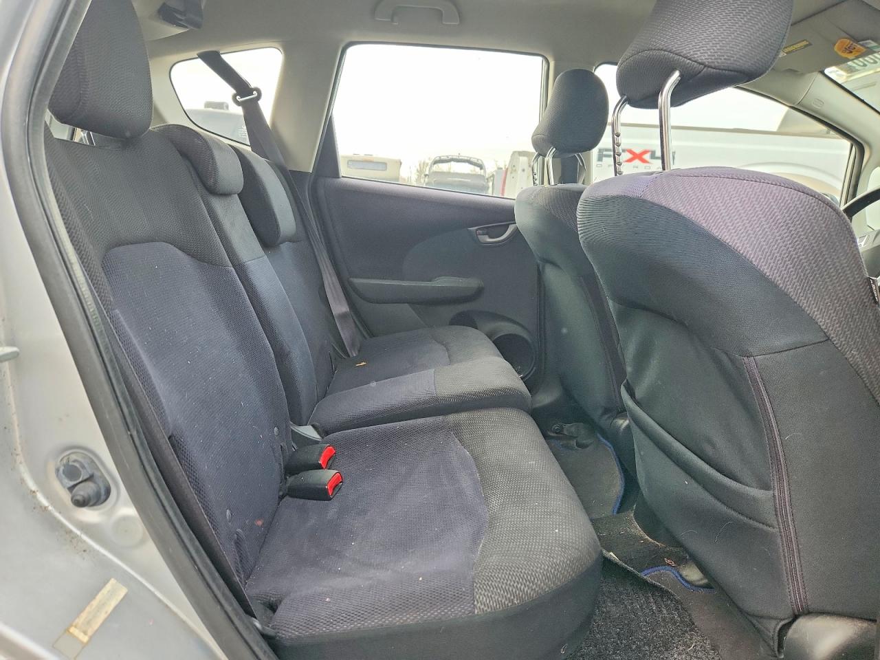 2012 Honda Fit Sport Серебряный vin: JHMGE8H52CC029791