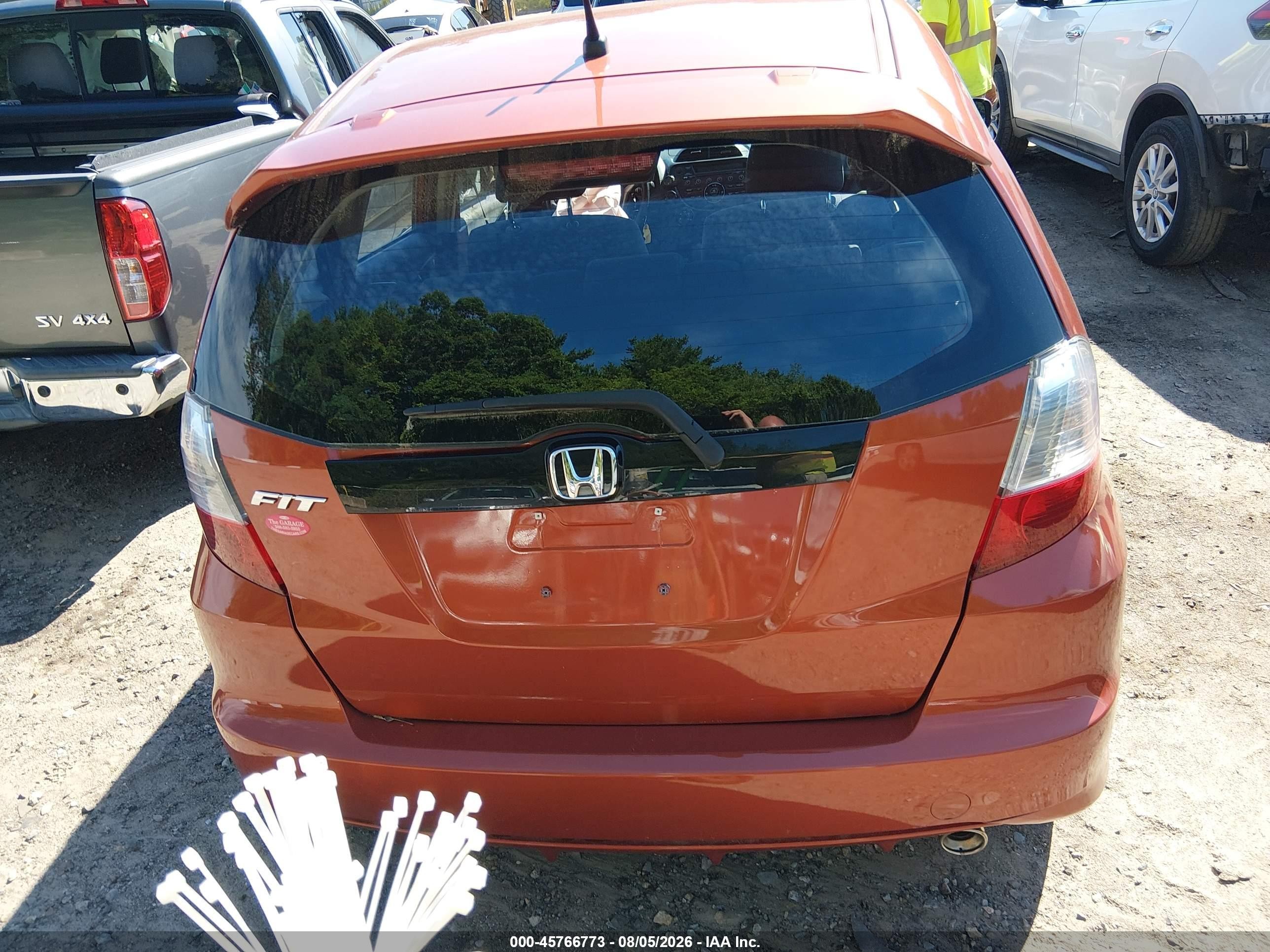 2012 Honda Fit Sport Orange vin: JHMGE8H52CC040211