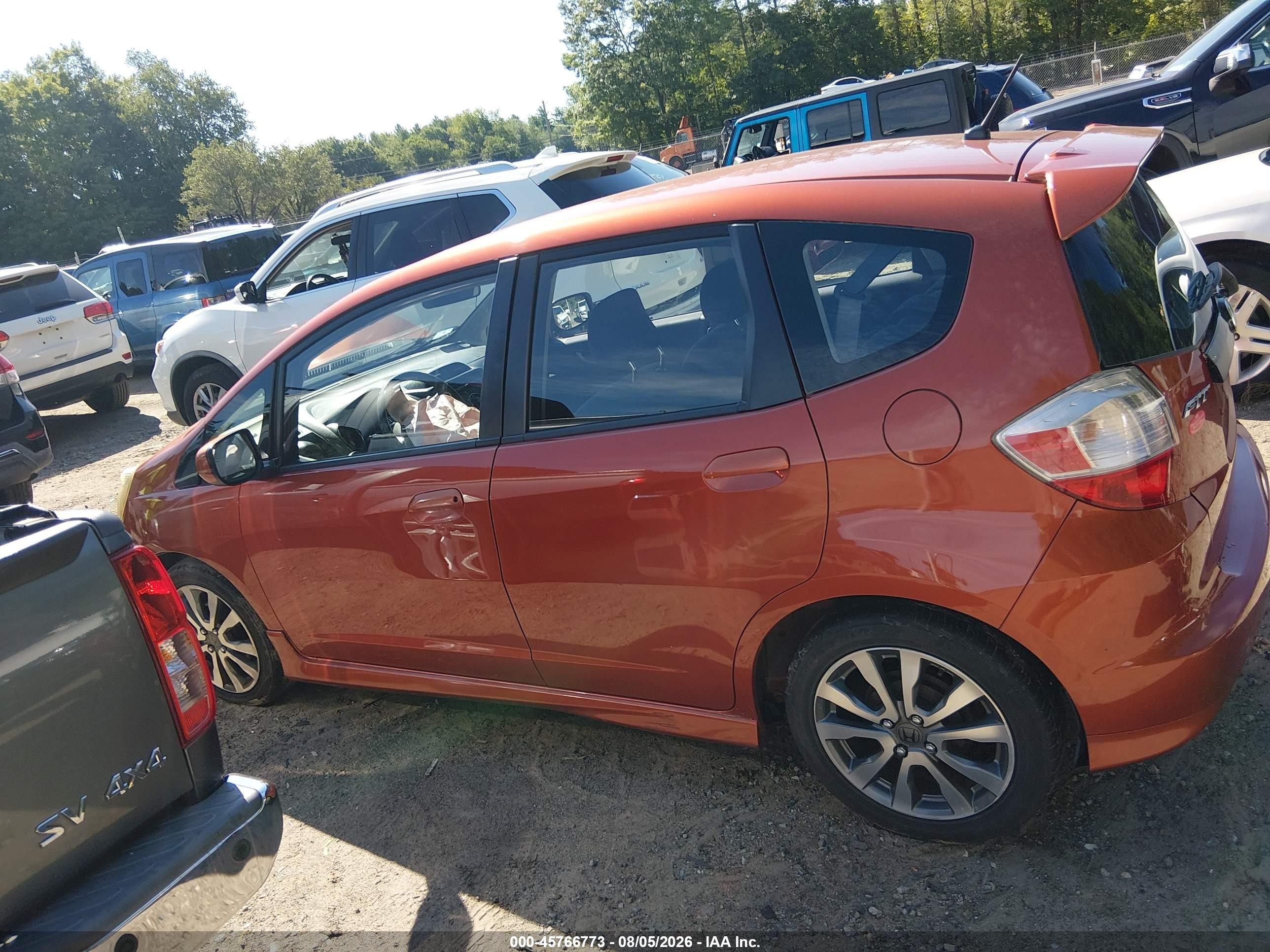 2012 Honda Fit Sport Orange vin: JHMGE8H52CC040211
