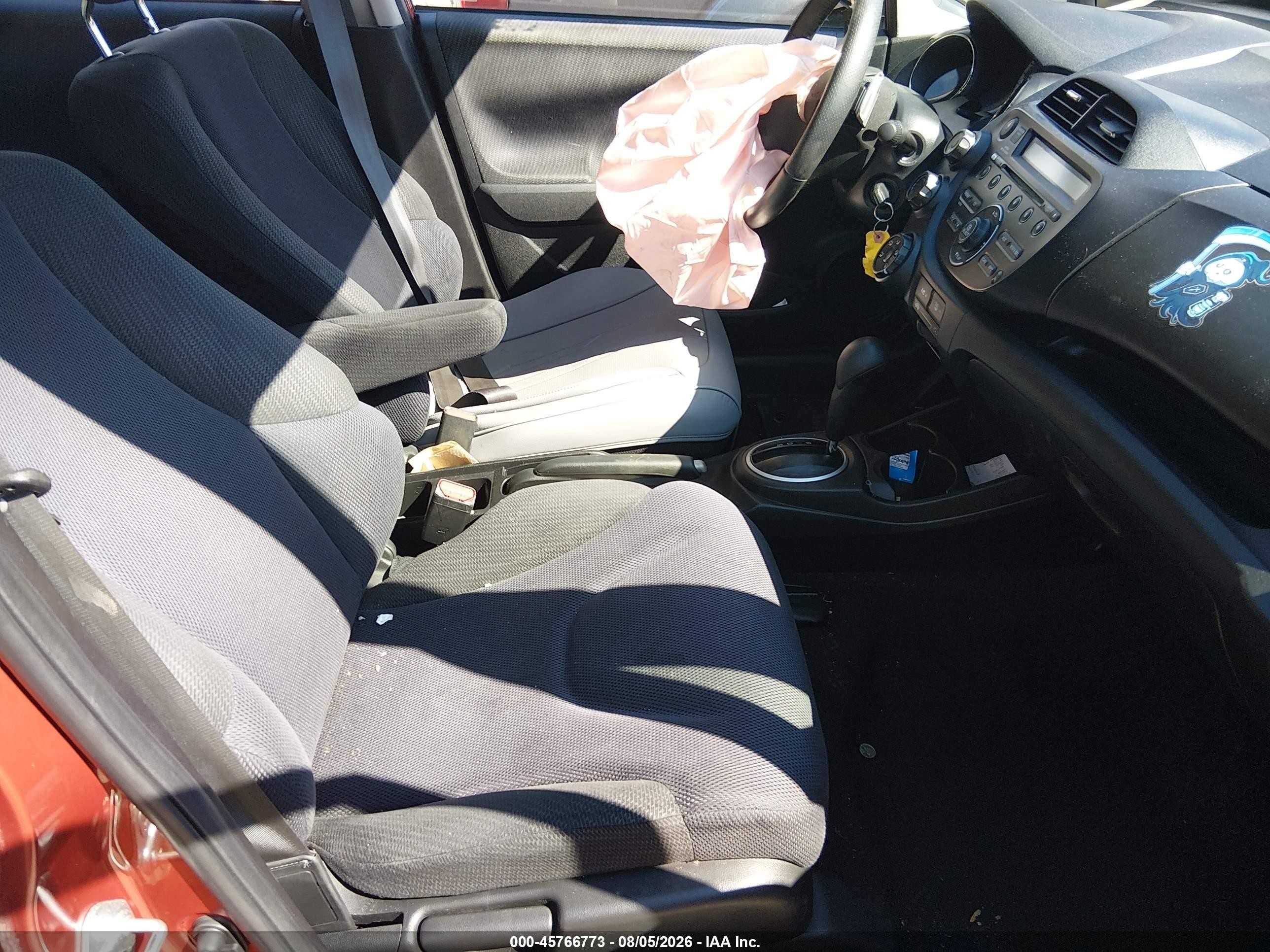 2012 Honda Fit Sport Orange vin: JHMGE8H52CC040211