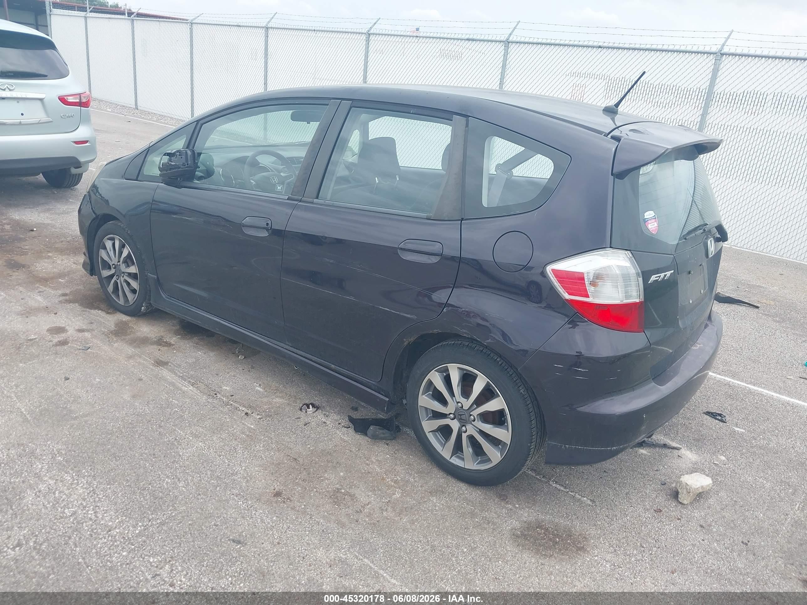 2013 Honda Fit Sport Purple vin: JHMGE8H52DC013978