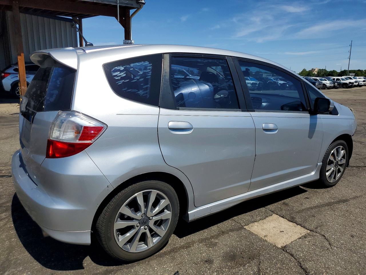 2013 Honda Fit Sport Silver vin: JHMGE8H52DC023412