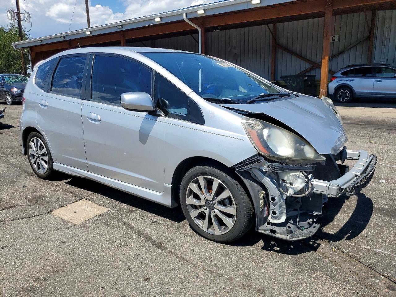 2013 Honda Fit Sport Silver vin: JHMGE8H52DC023412