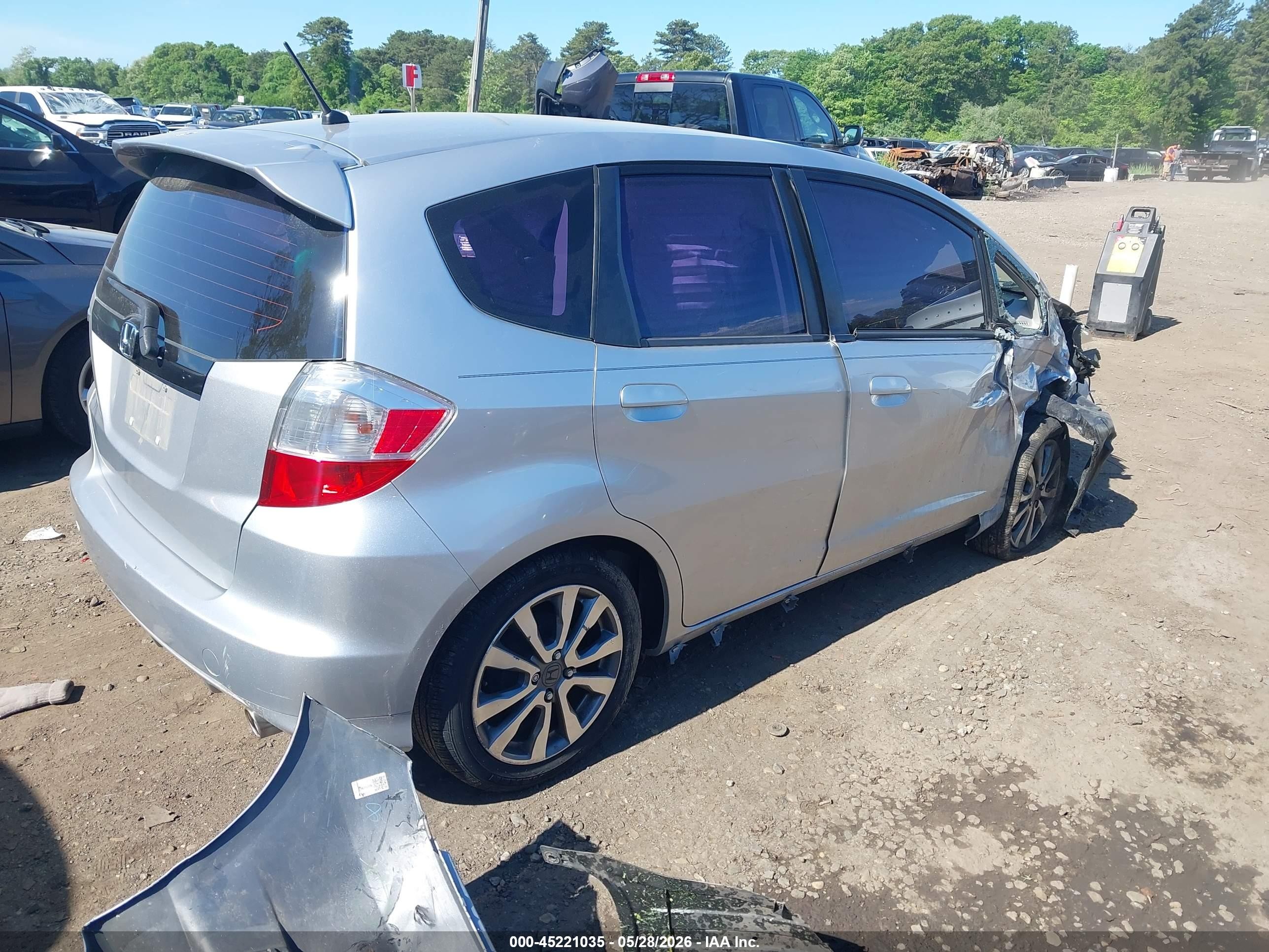 2013 Honda Fit Sport Серый vin: JHMGE8H52DC066129