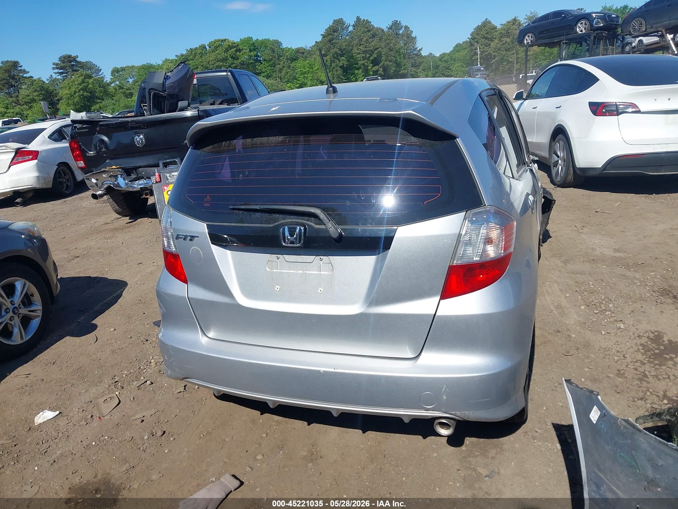 2013 Honda Fit Sport Серый vin: JHMGE8H52DC066129