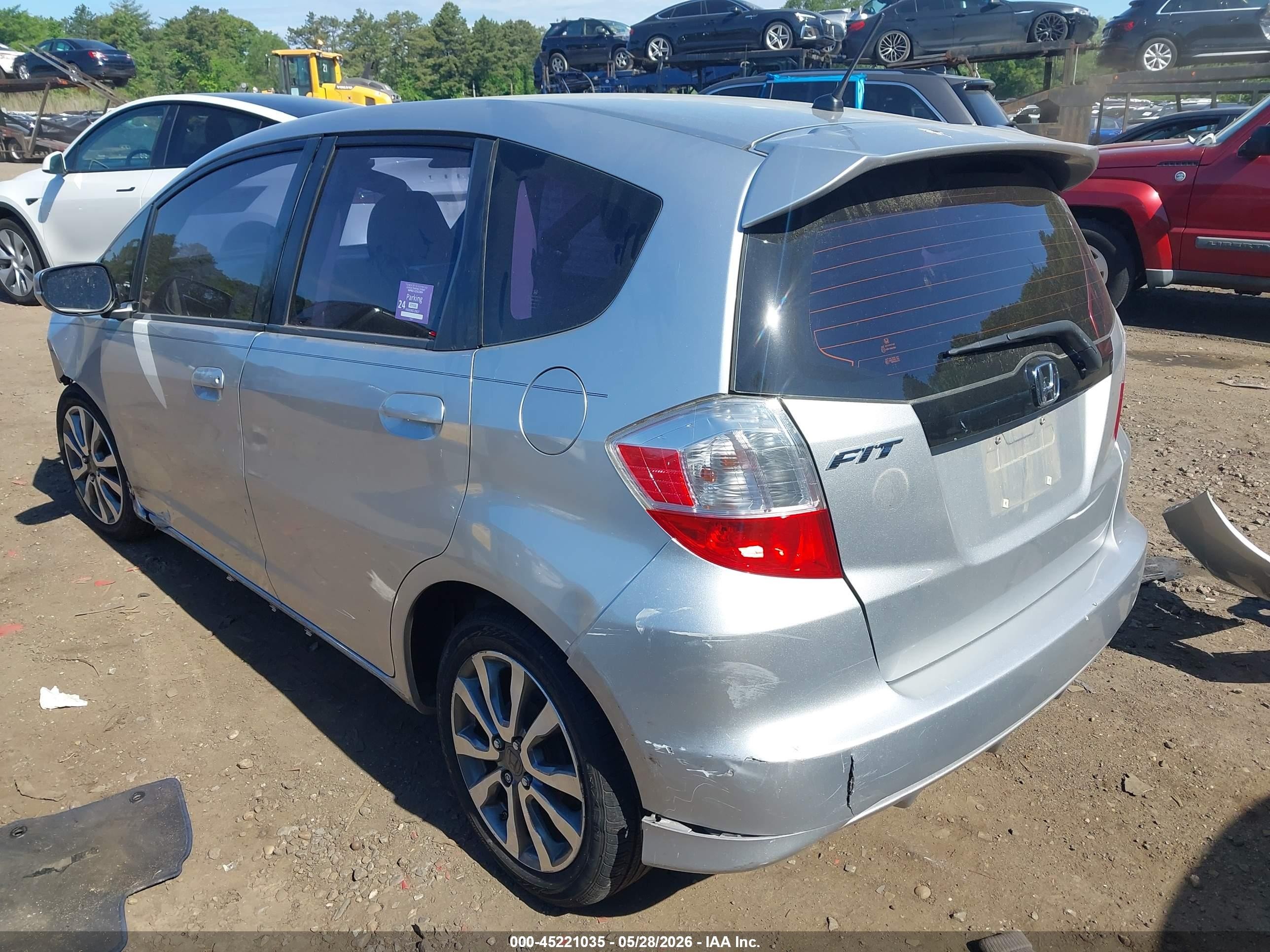2013 Honda Fit Sport Серый vin: JHMGE8H52DC066129
