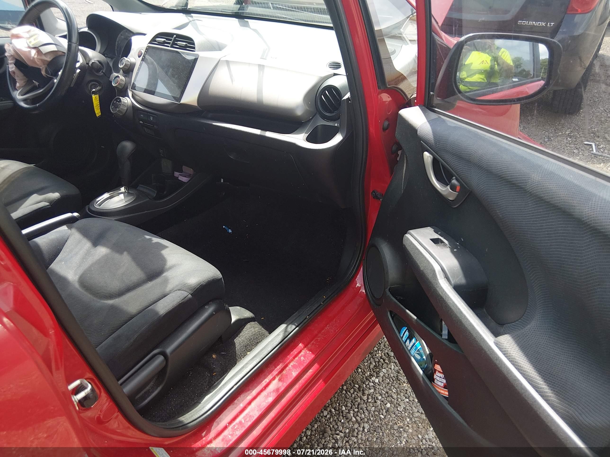 2011 Honda Fit Sport Red vin: JHMGE8H53BC000038