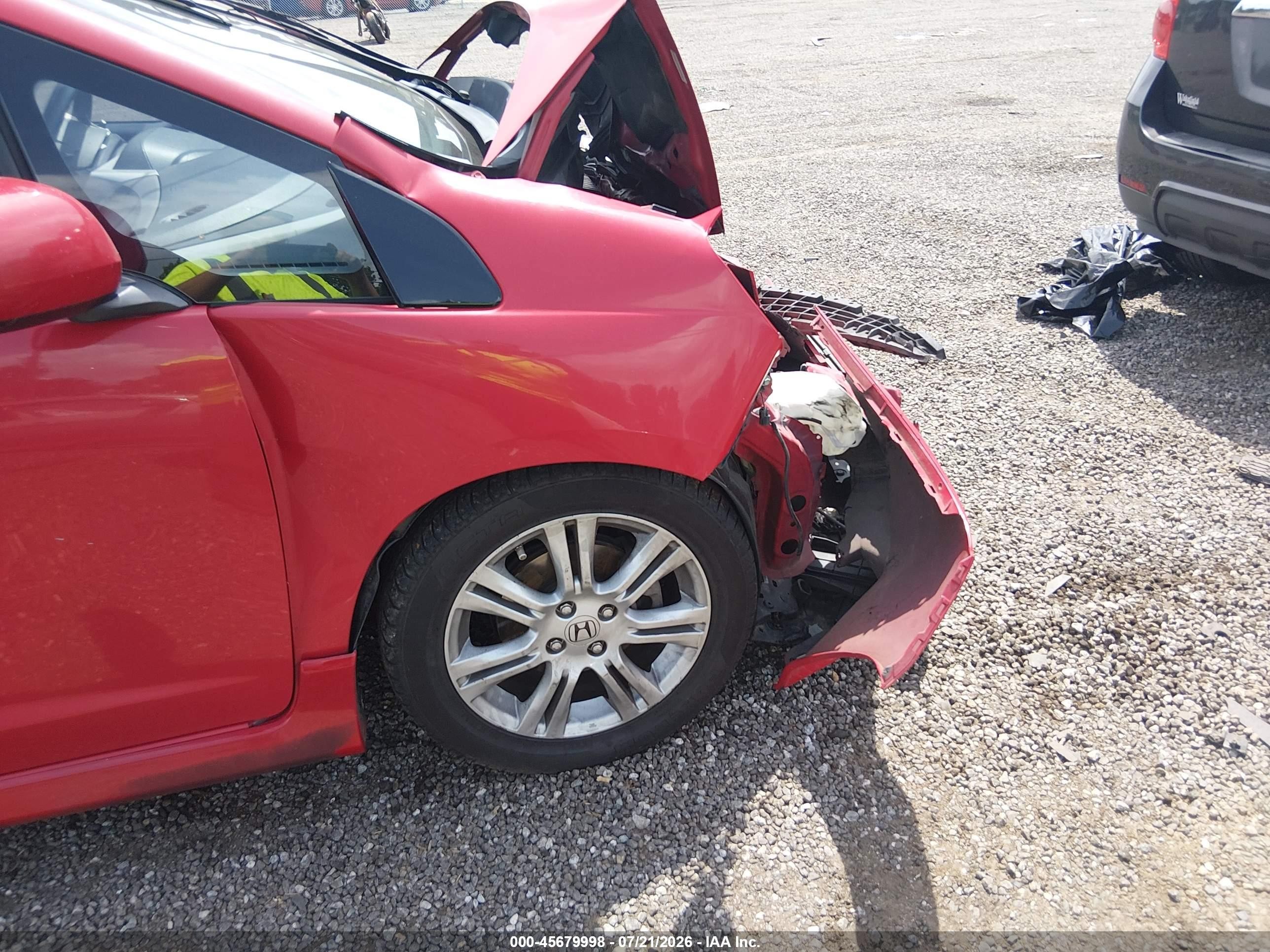 2011 Honda Fit Sport Red vin: JHMGE8H53BC000038