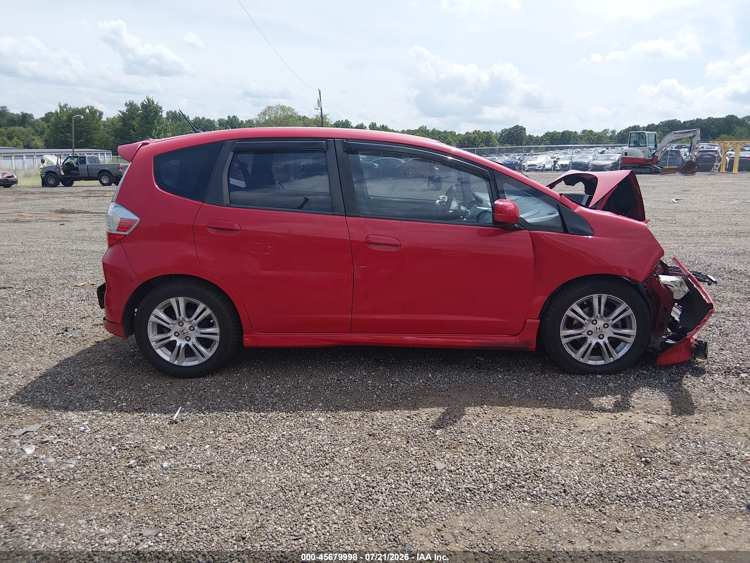 2011 Honda Fit Sport Red vin: JHMGE8H53BC000038