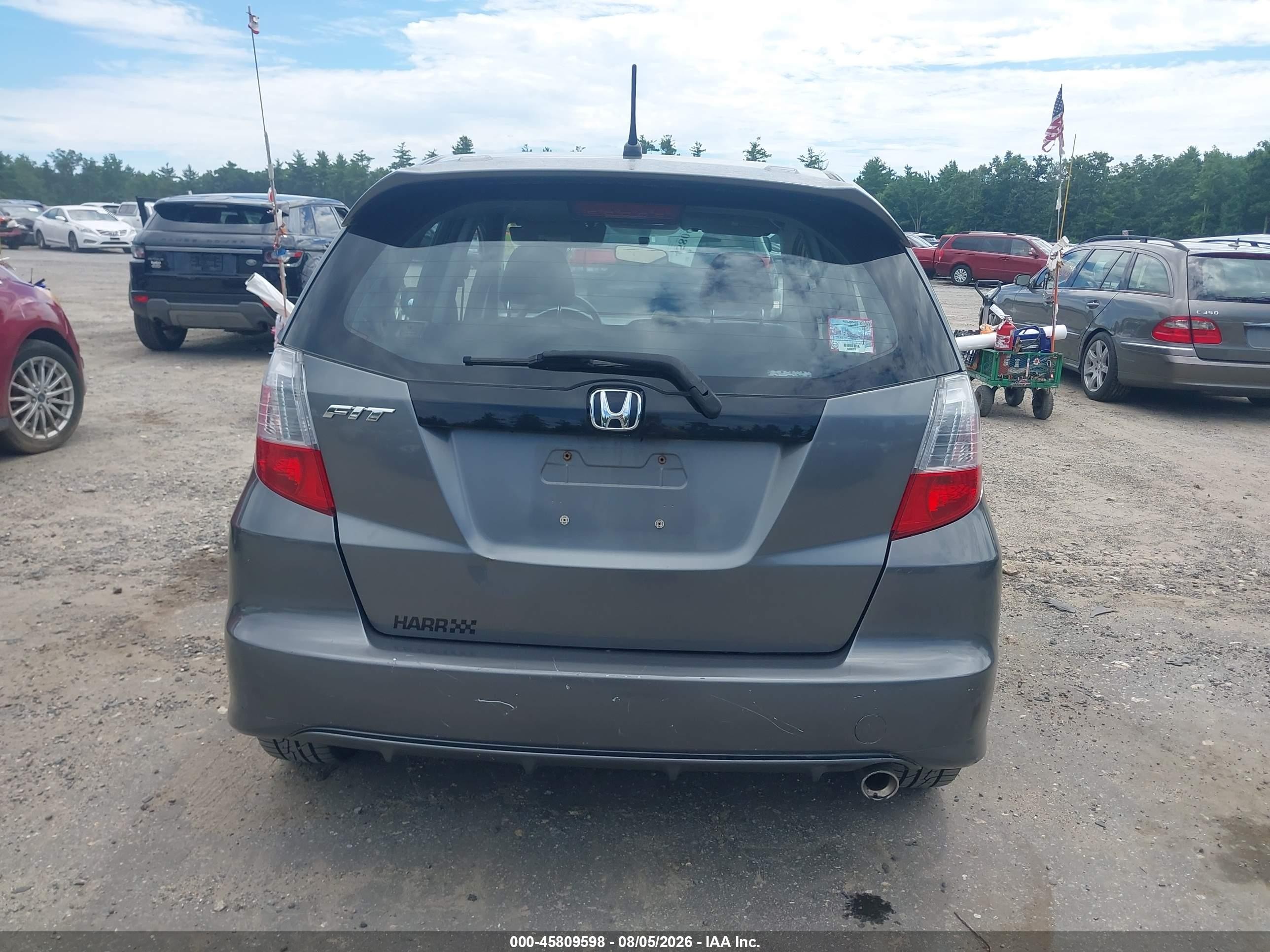 2011 Honda Fit Sport Gray vin: JHMGE8H53BC009659