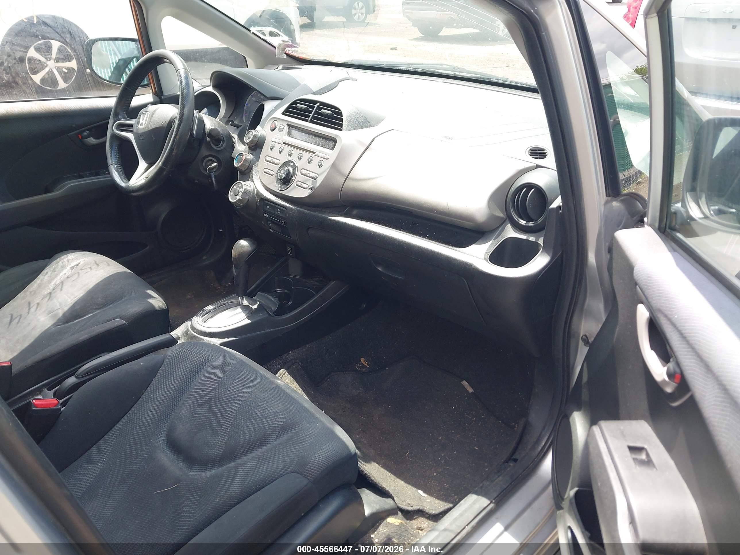 2011 Honda Fit Sport Silver vin: JHMGE8H53BC015719