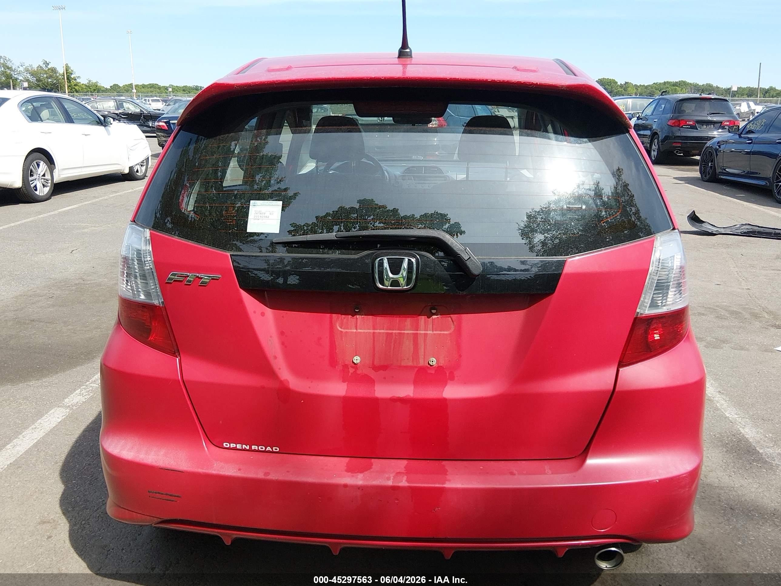 2011 Honda Fit Sport Red vin: JHMGE8H53BC015848