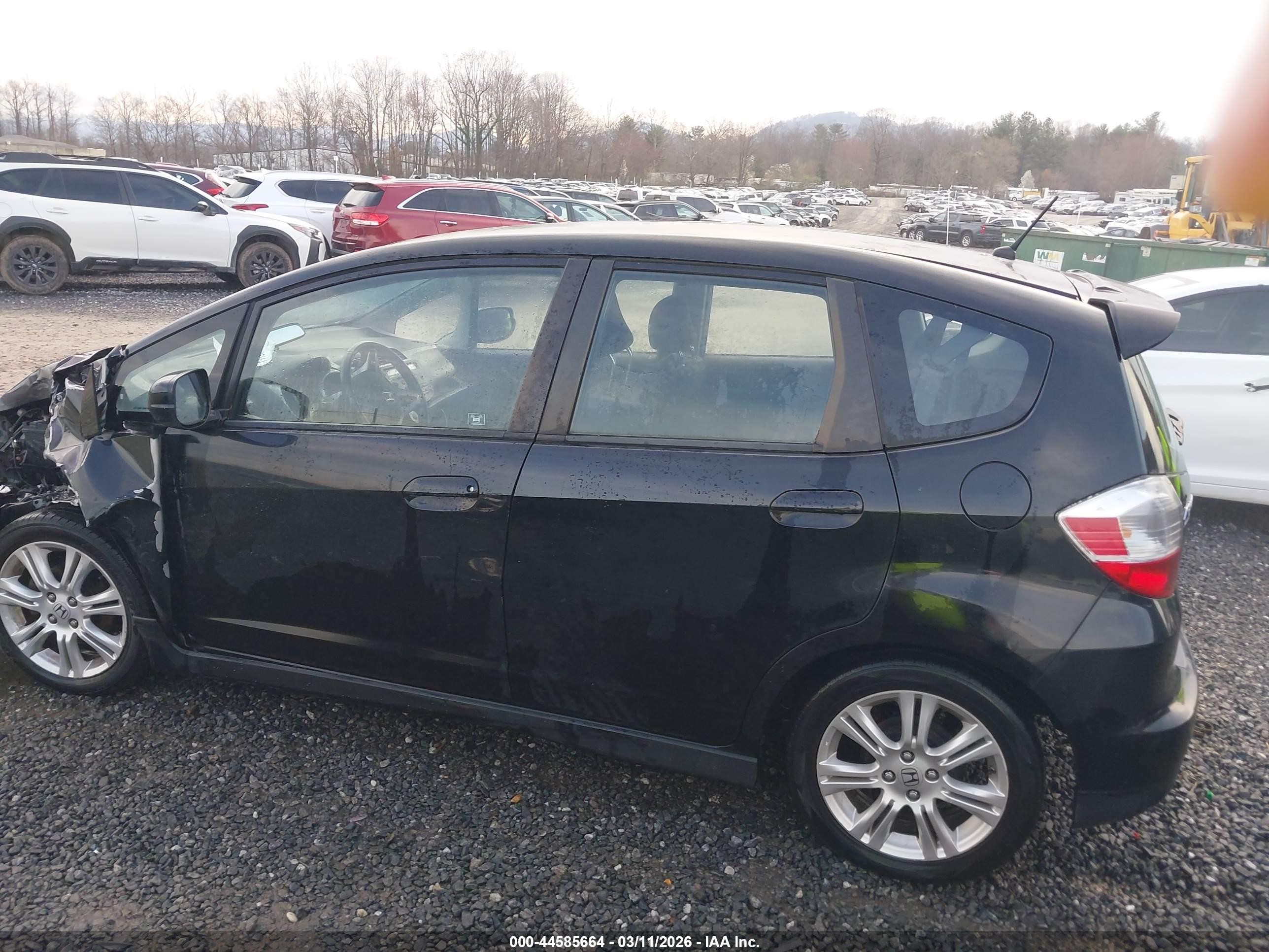 2011 Honda Fit Sport Черный vin: JHMGE8H53BC026221