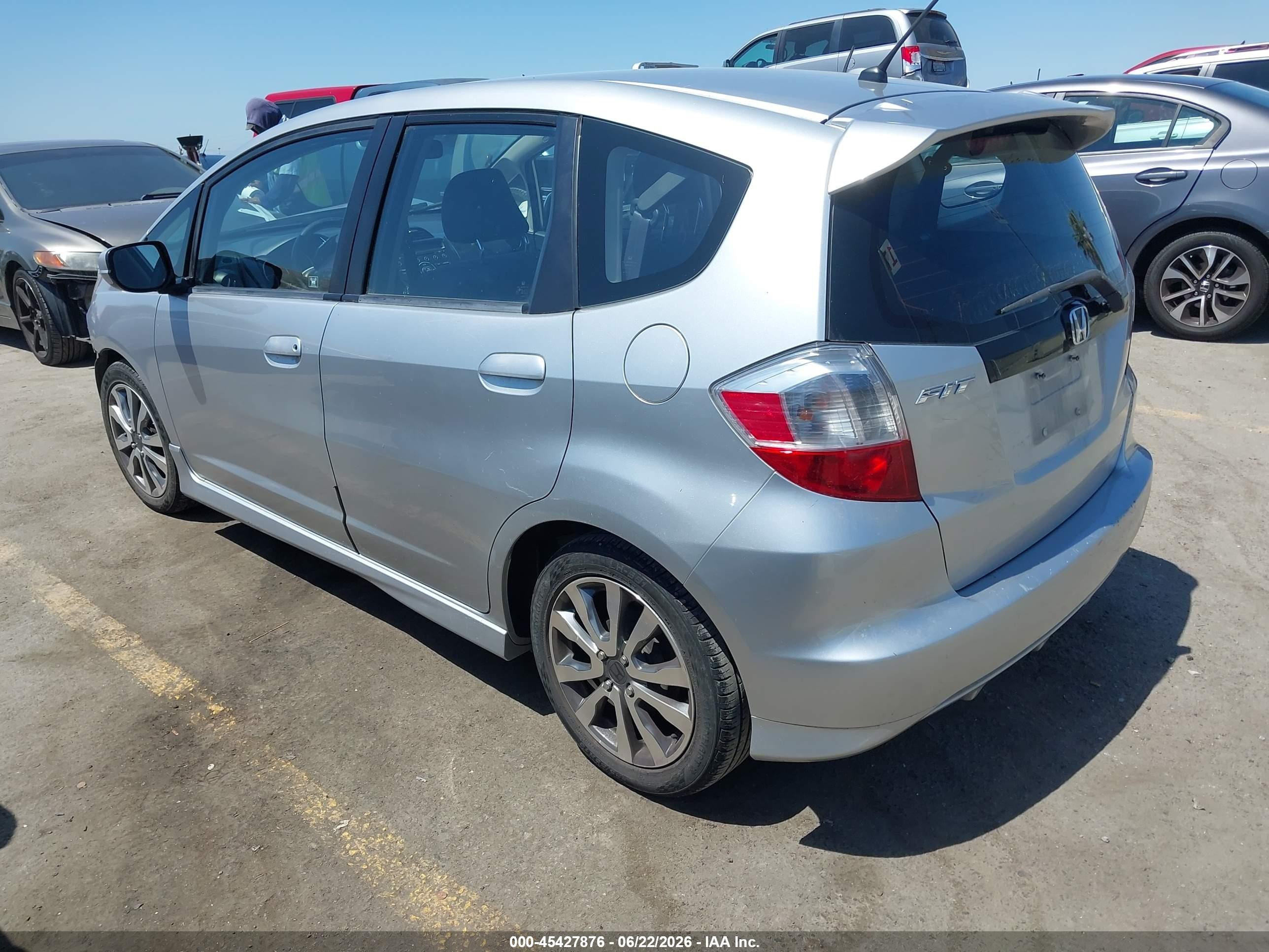 2012 Honda Fit Sport Silver vin: JHMGE8H53CC011414