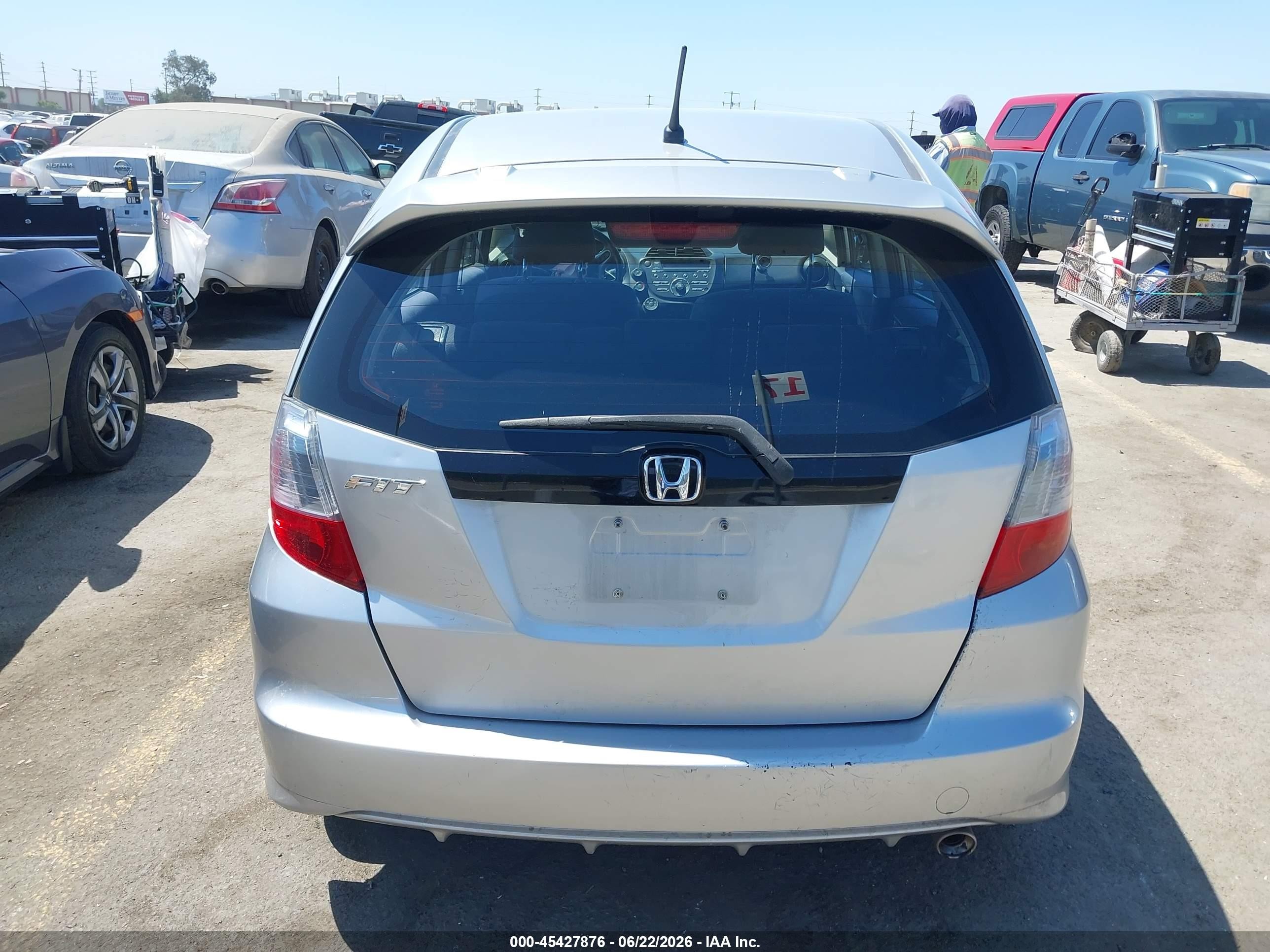 2012 Honda Fit Sport Silver vin: JHMGE8H53CC011414