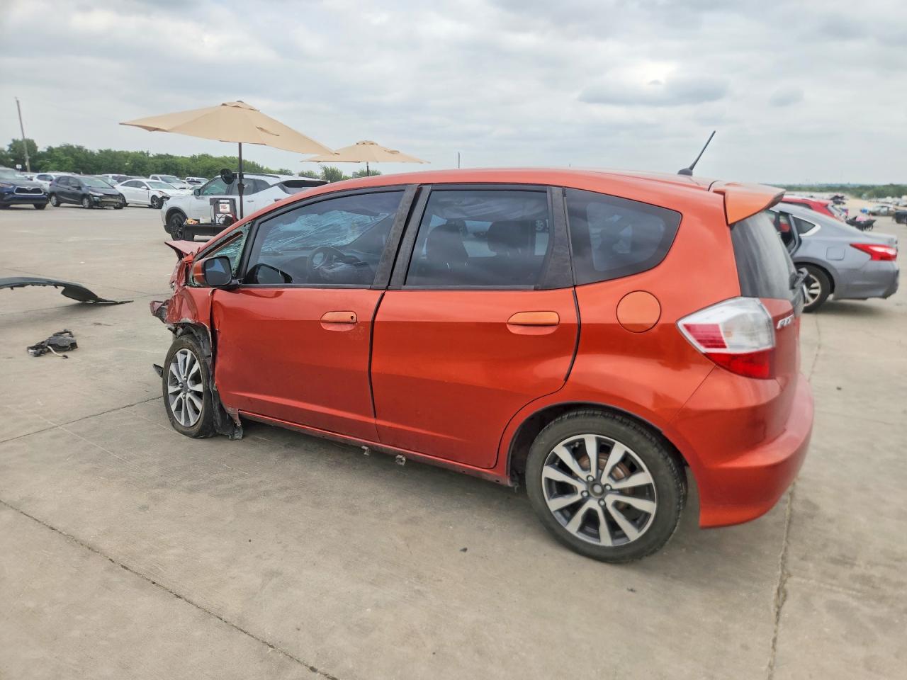 2012 Honda Fit Sport Orange vin: JHMGE8H53CC012904