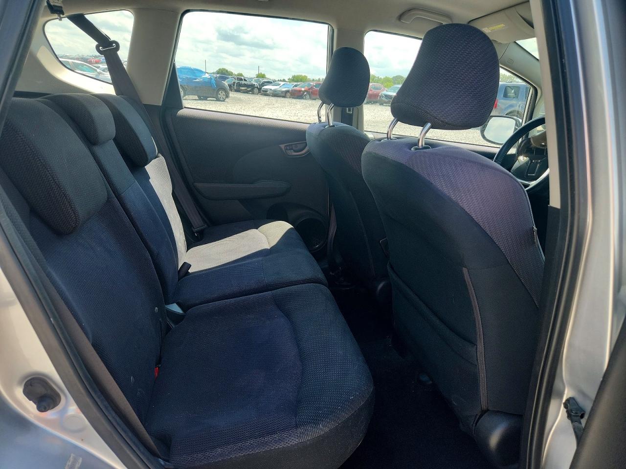 2012 Honda Fit Sport Silver vin: JHMGE8H53CC020517
