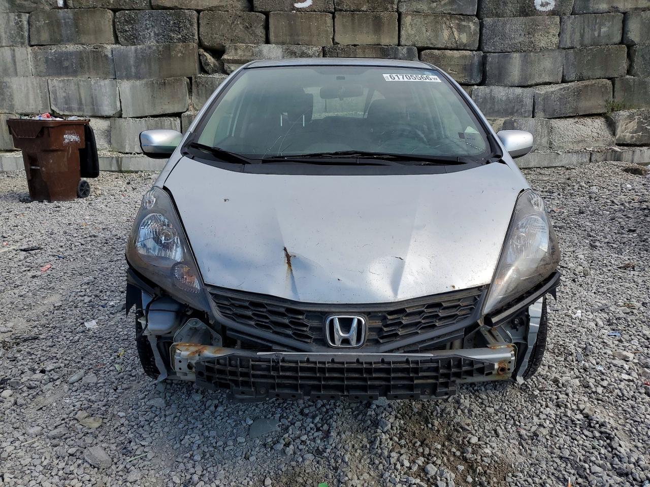 2012 Honda Fit Sport Silver vin: JHMGE8H53CC022347