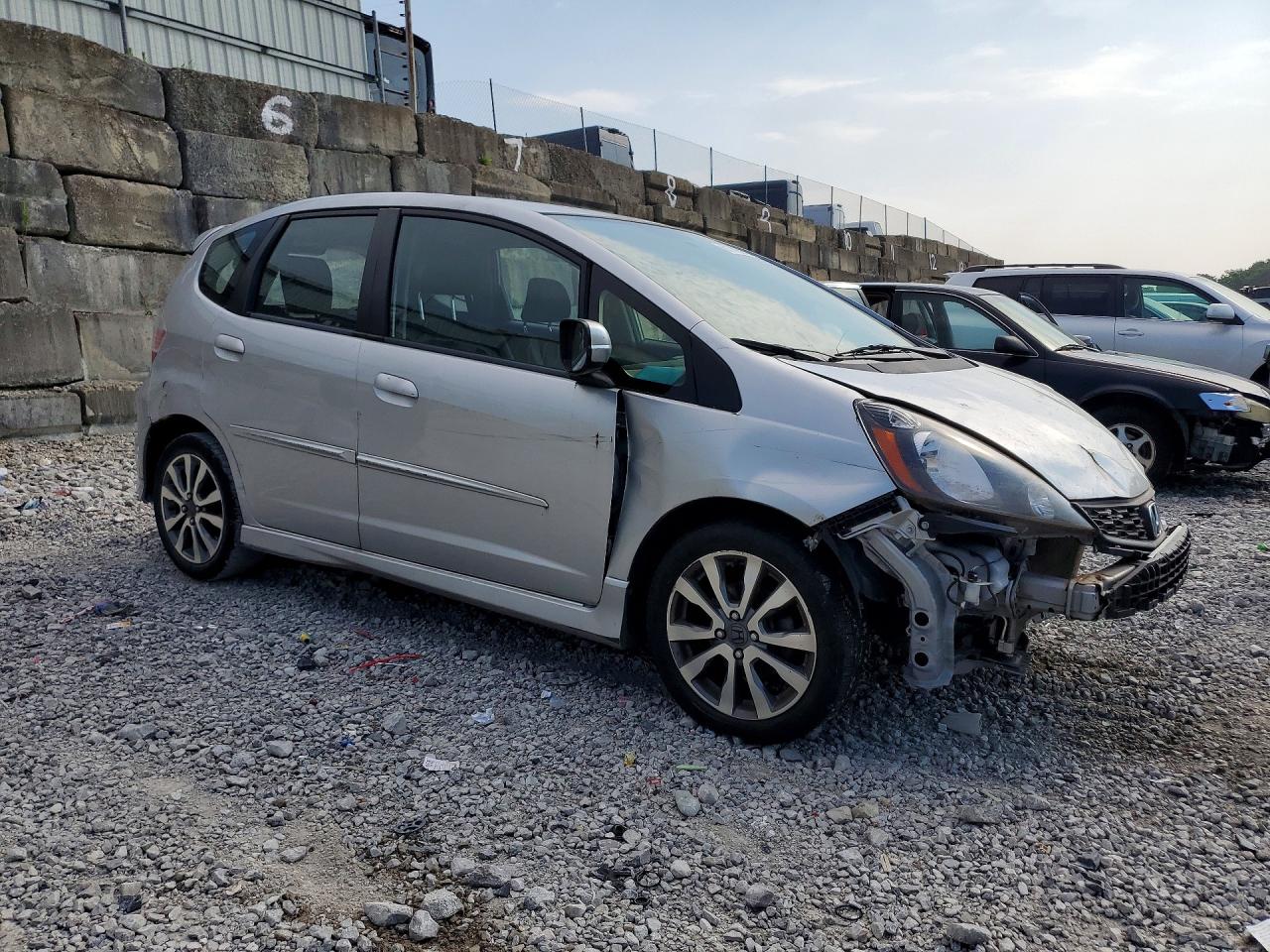 2012 Honda Fit Sport Silver vin: JHMGE8H53CC022347