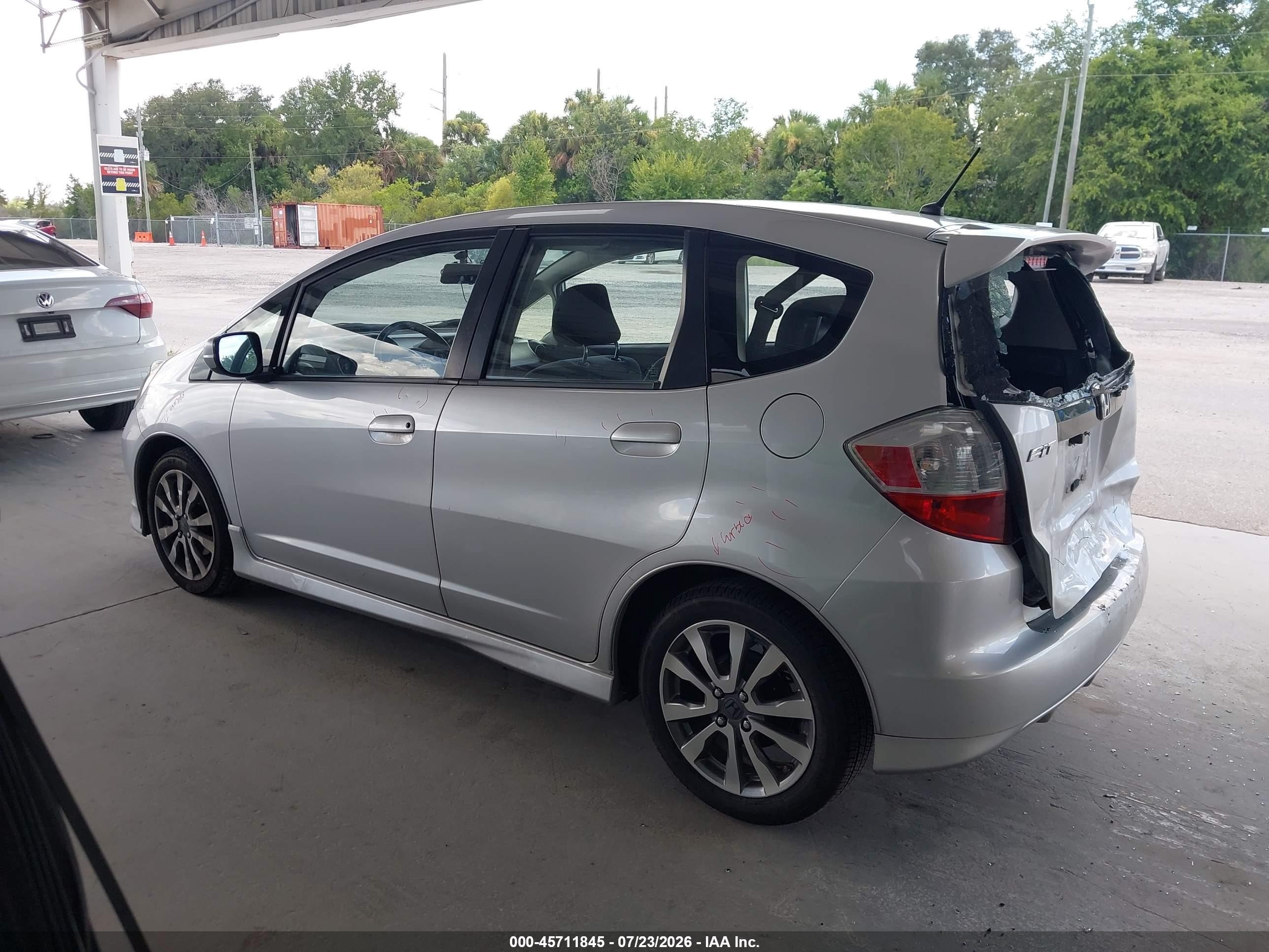 2012 Honda Fit Sport Silver vin: JHMGE8H53CC029332