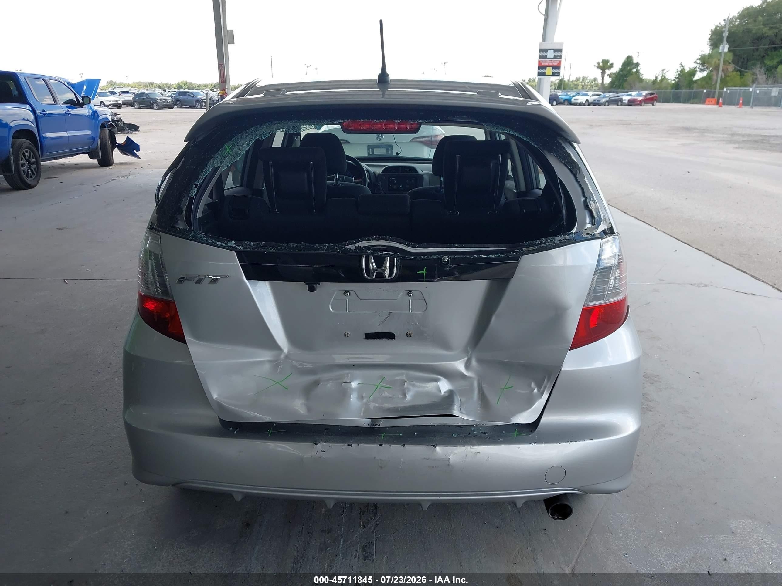 2012 Honda Fit Sport Silver vin: JHMGE8H53CC029332