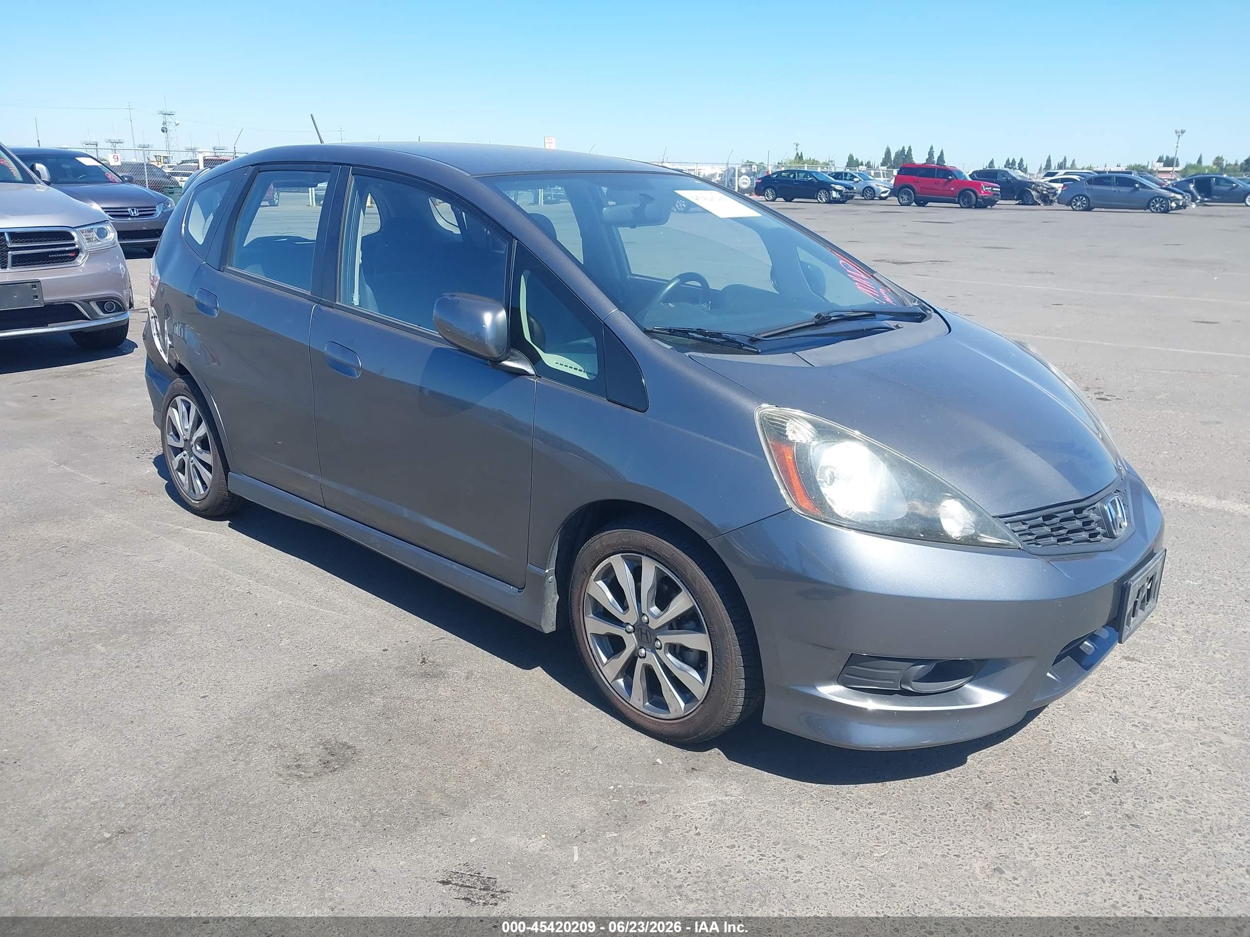 2012 Honda Fit Sport Gray vin: JHMGE8H53CC034935