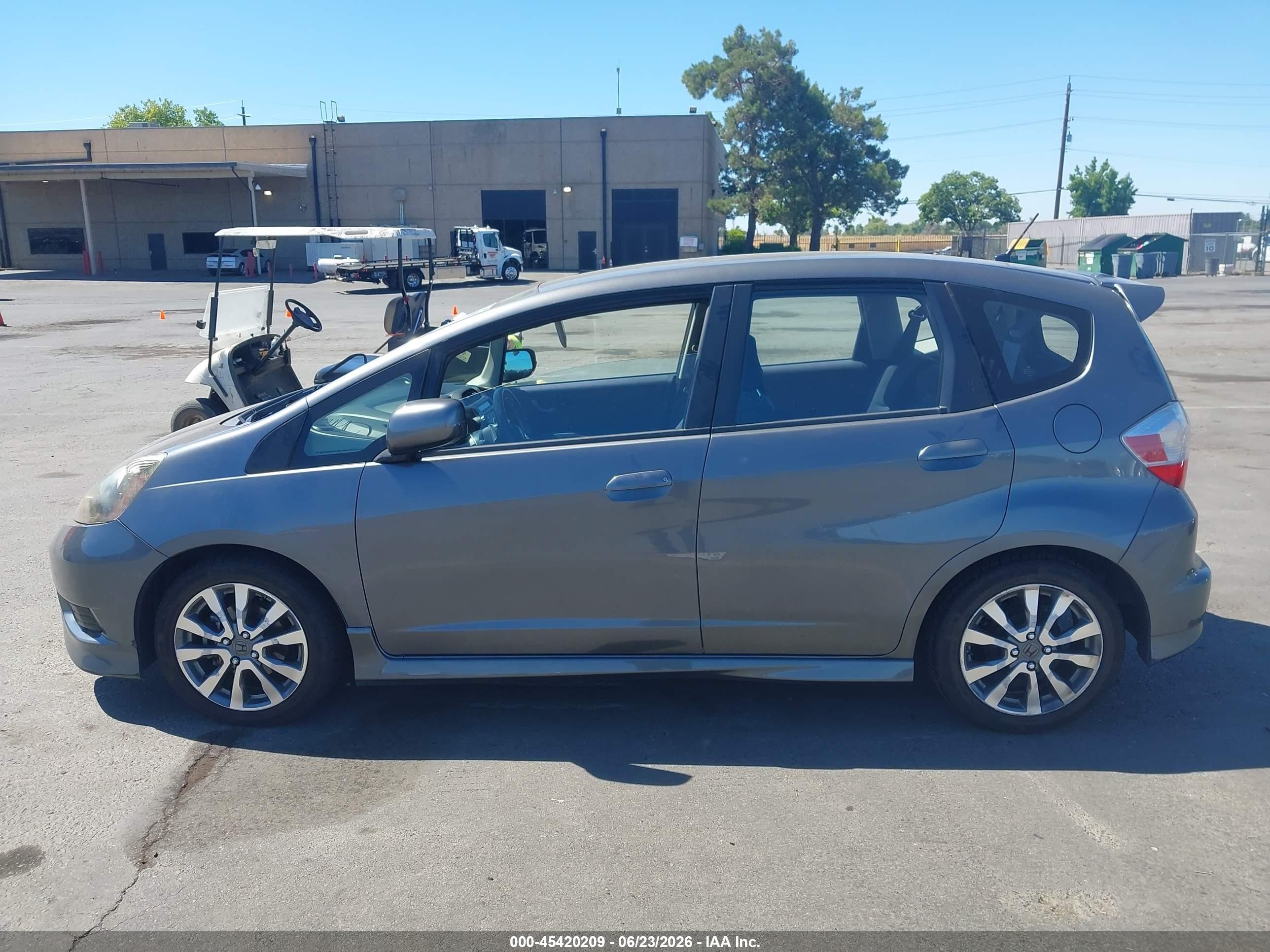 2012 Honda Fit Sport Gray vin: JHMGE8H53CC034935