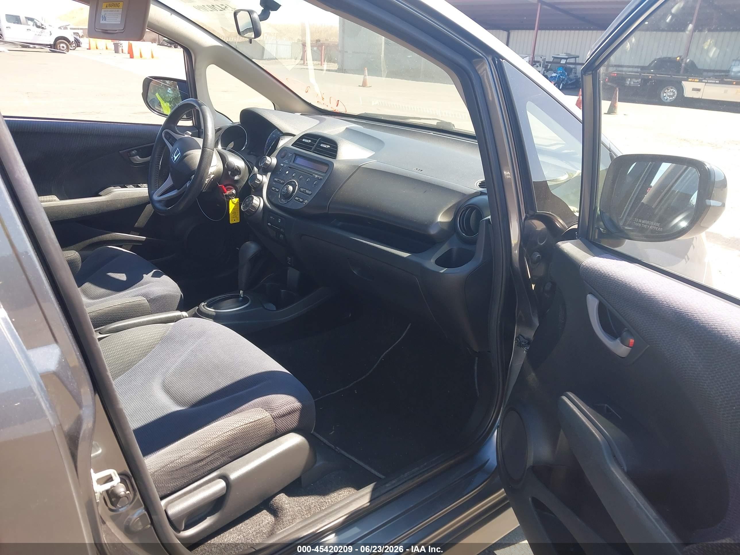 2012 Honda Fit Sport Gray vin: JHMGE8H53CC034935