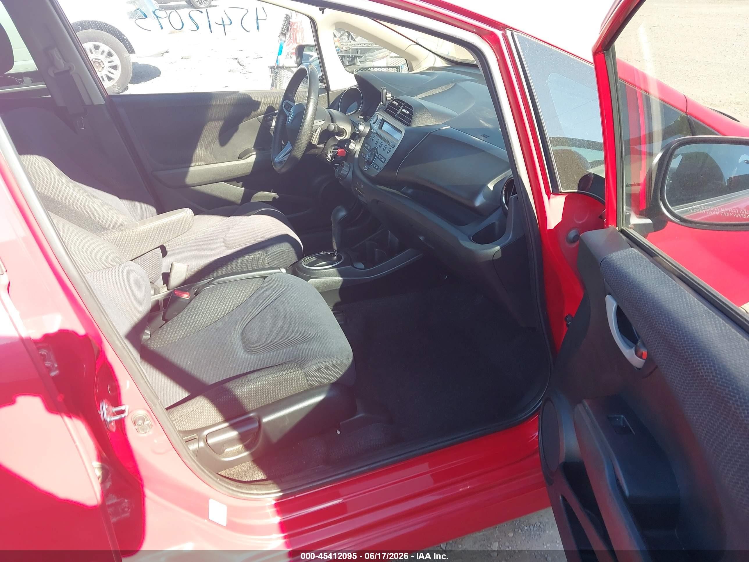 2013 Honda Fit Sport Red vin: JHMGE8H53DC021491