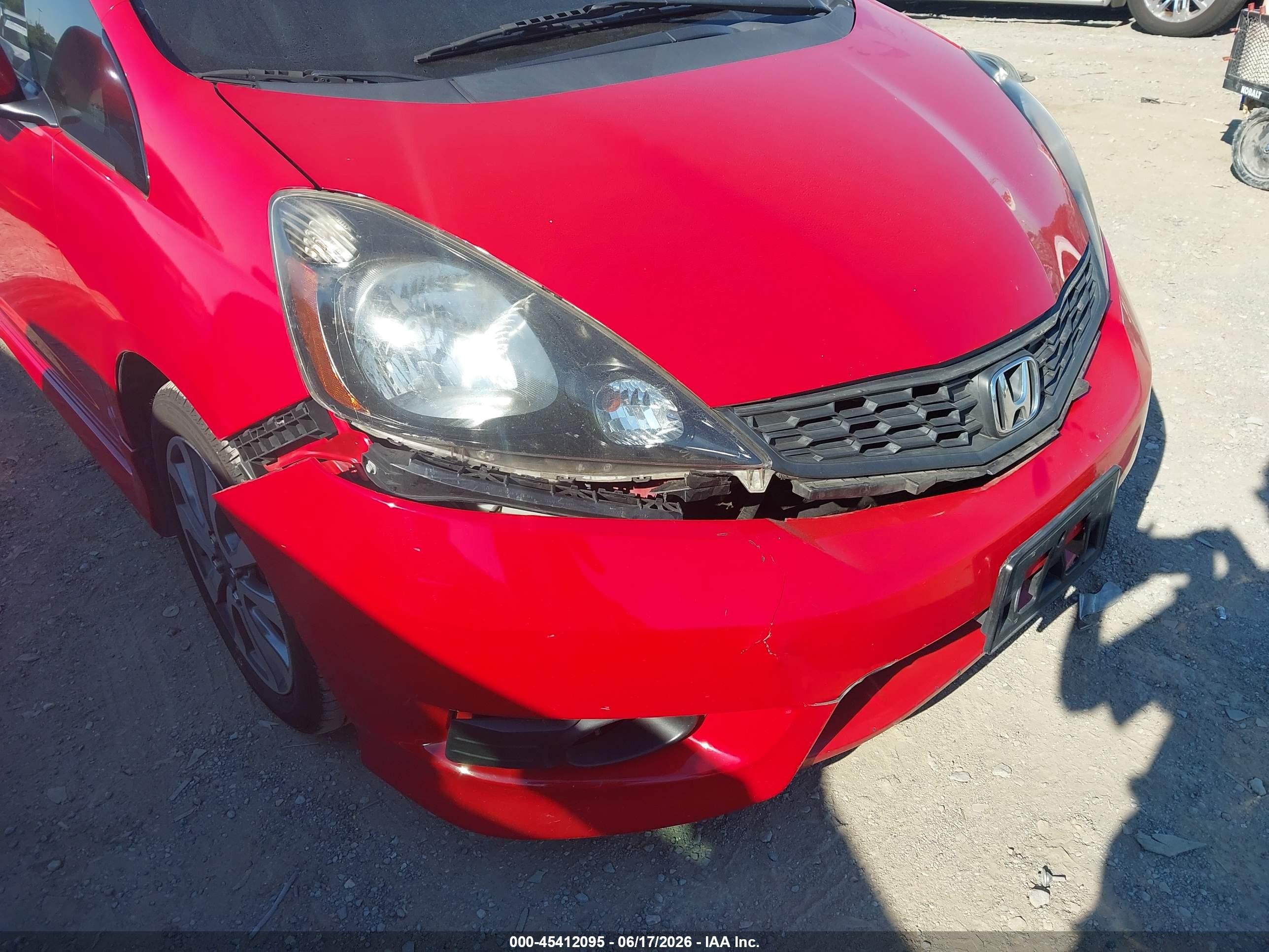 2013 Honda Fit Sport Red vin: JHMGE8H53DC021491