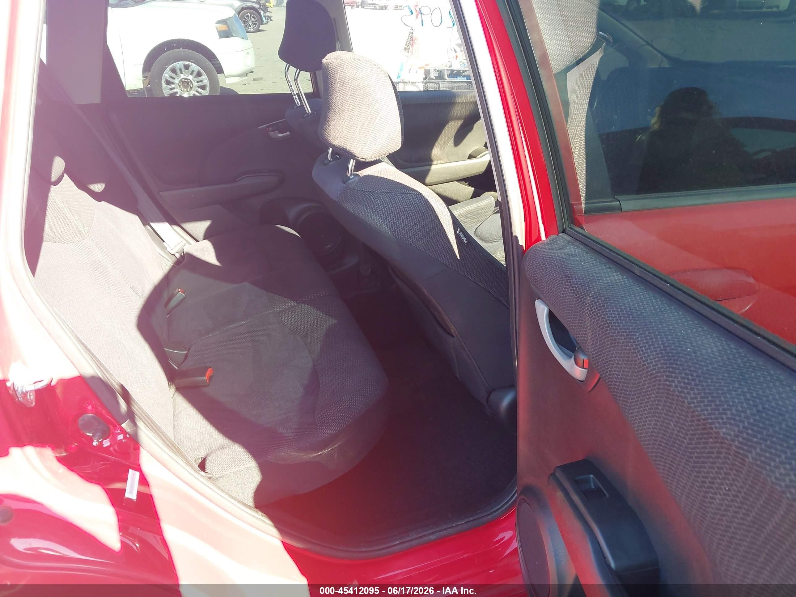 2013 Honda Fit Sport Red vin: JHMGE8H53DC021491