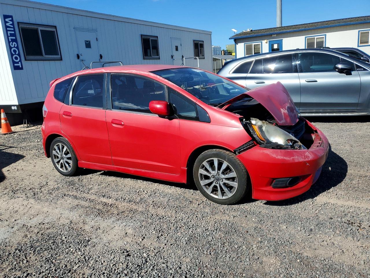 2013 Honda Fit Sport Red vin: JHMGE8H53DC036525