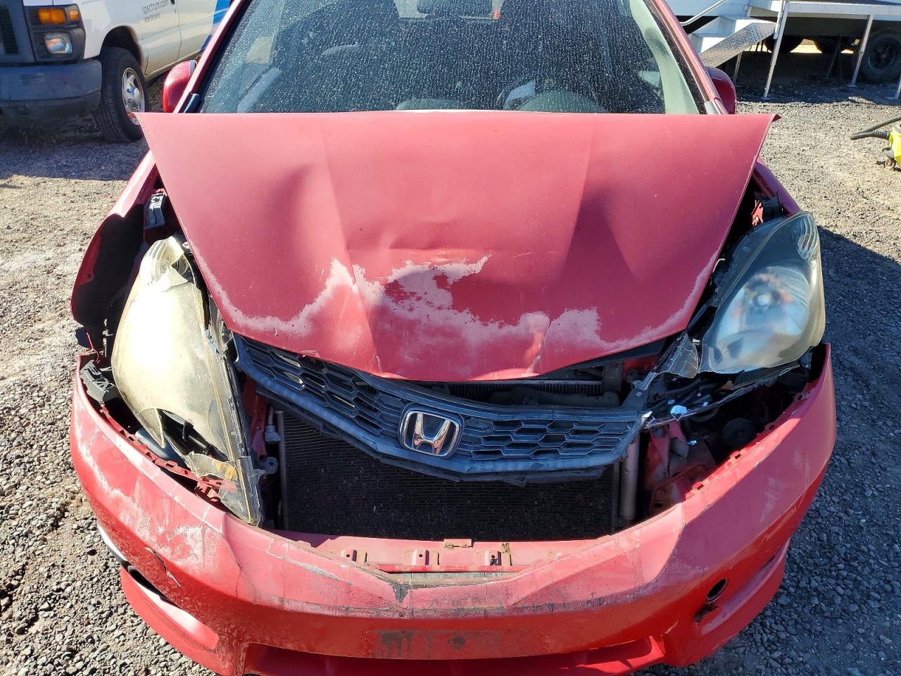 2013 Honda Fit Sport Red vin: JHMGE8H53DC036525