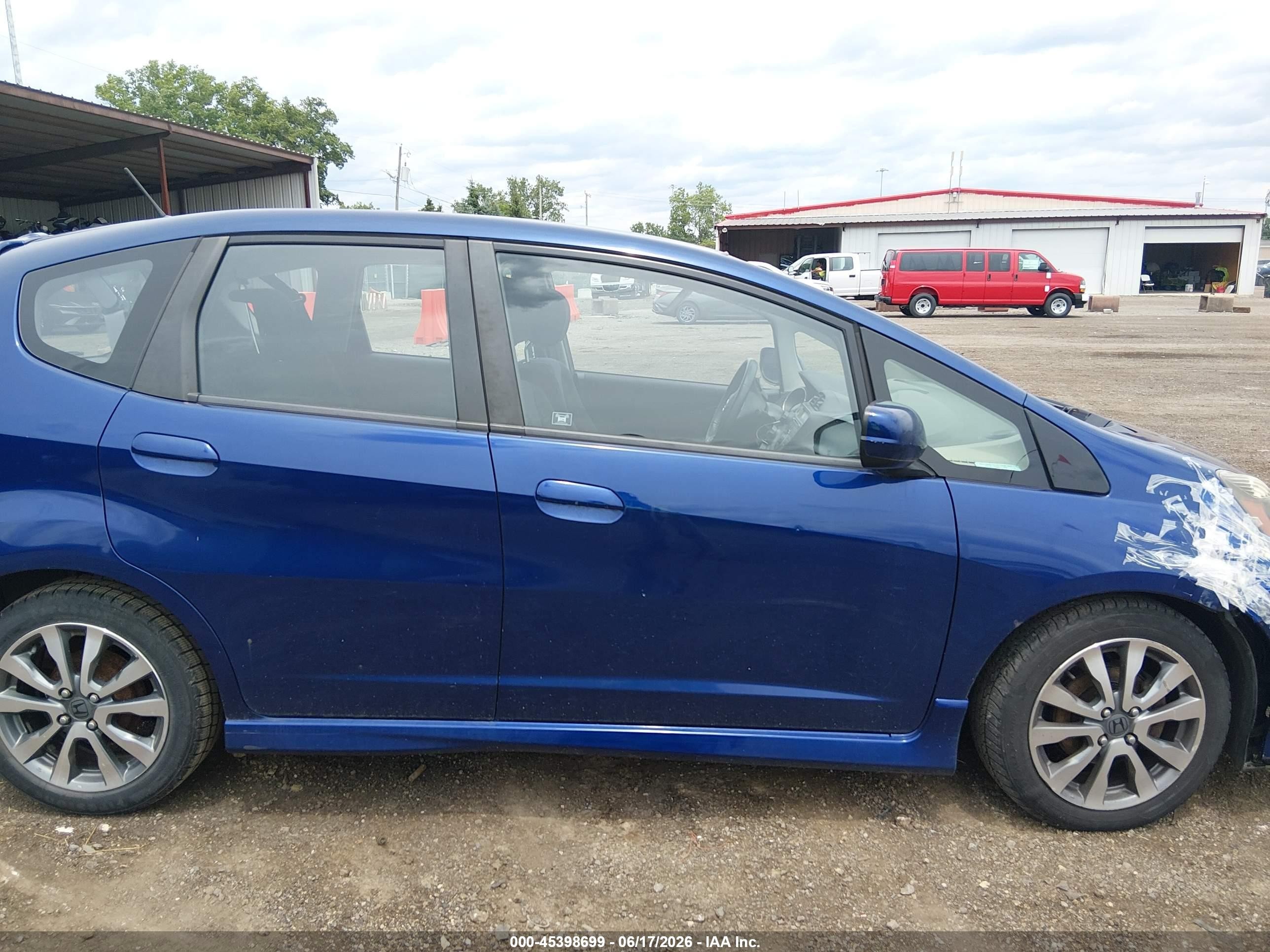 2013 Honda Fit Sport Синий vin: JHMGE8H53DC063224