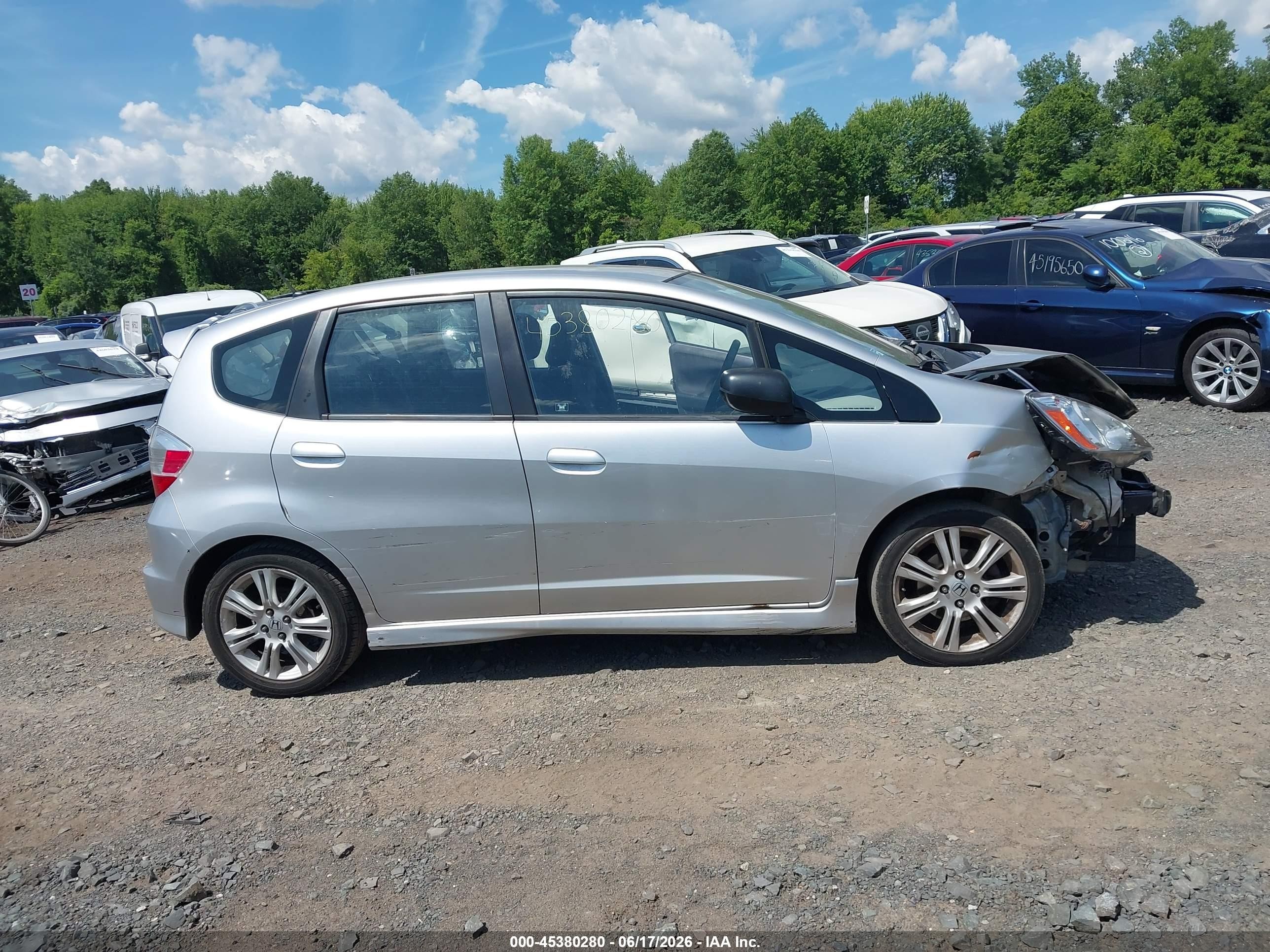 2011 Honda Fit Sport Silver vin: JHMGE8H54BC000839
