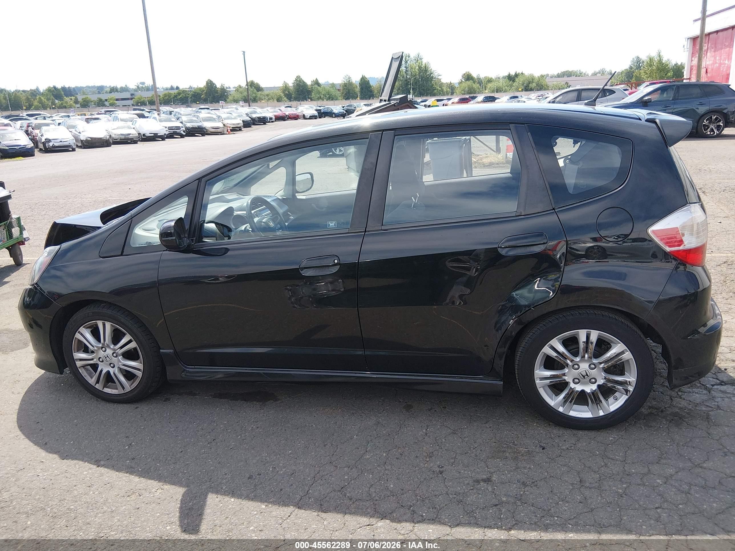 2011 Honda Fit Sport Черный vin: JHMGE8H54BC012022