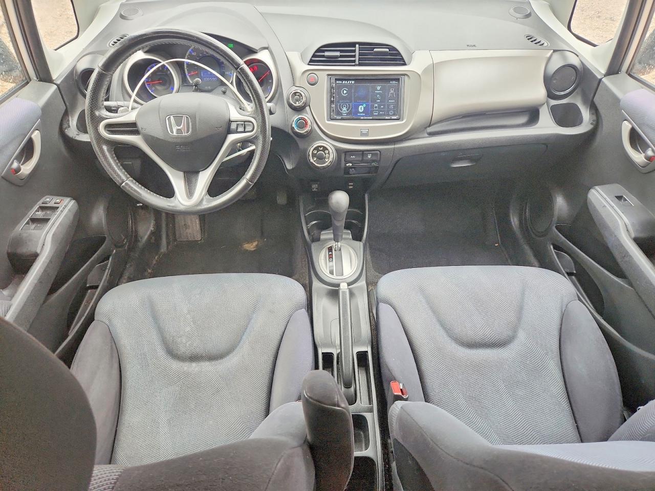 2011 Honda Fit Sport Silver vin: JHMGE8H54BC027782