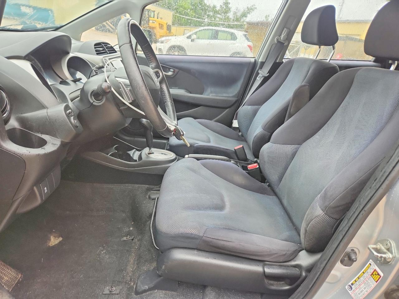 2011 Honda Fit Sport Silver vin: JHMGE8H54BC027782