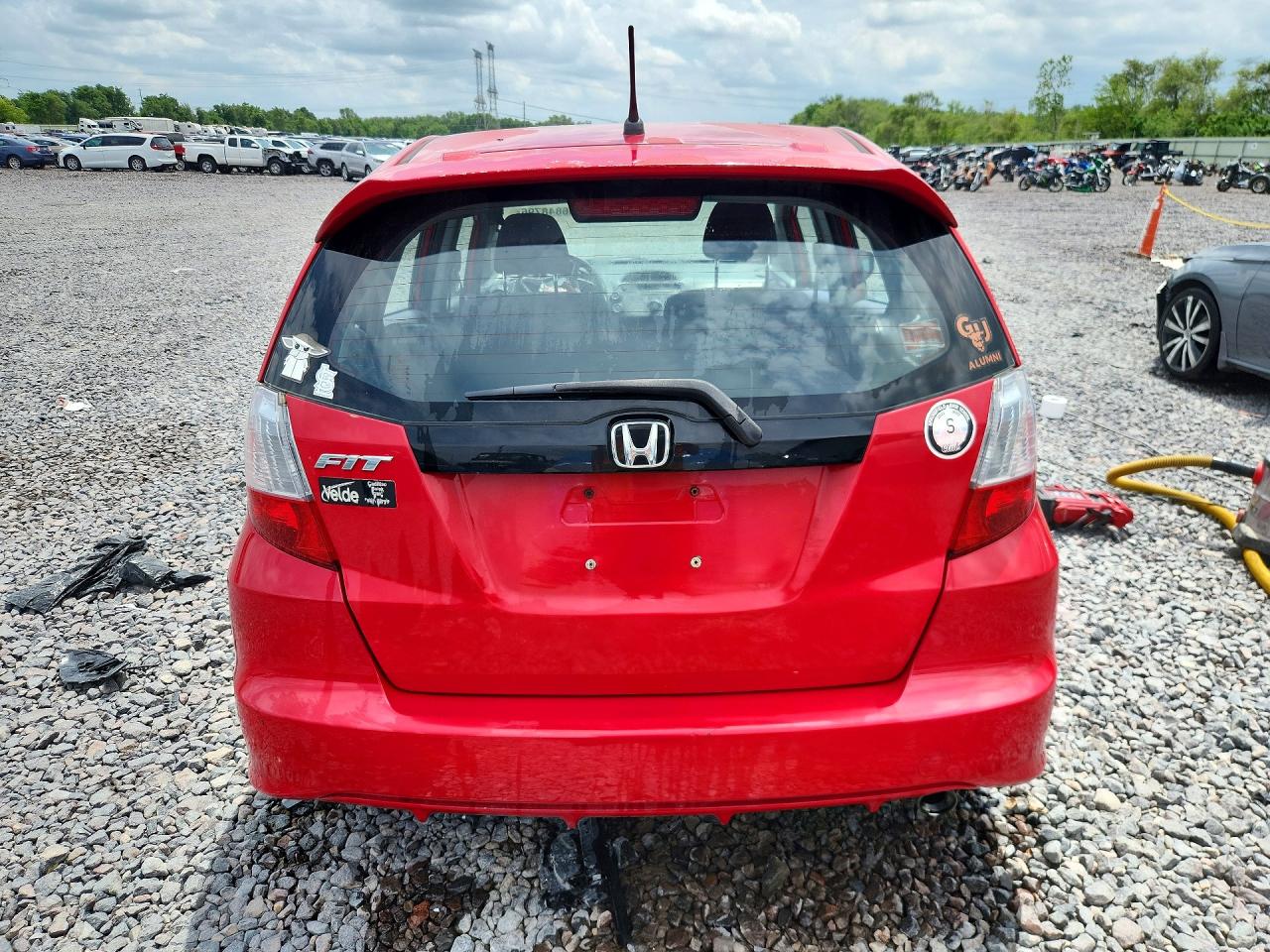 2011 Honda Fit Sport Red vin: JHMGE8H54BS002046