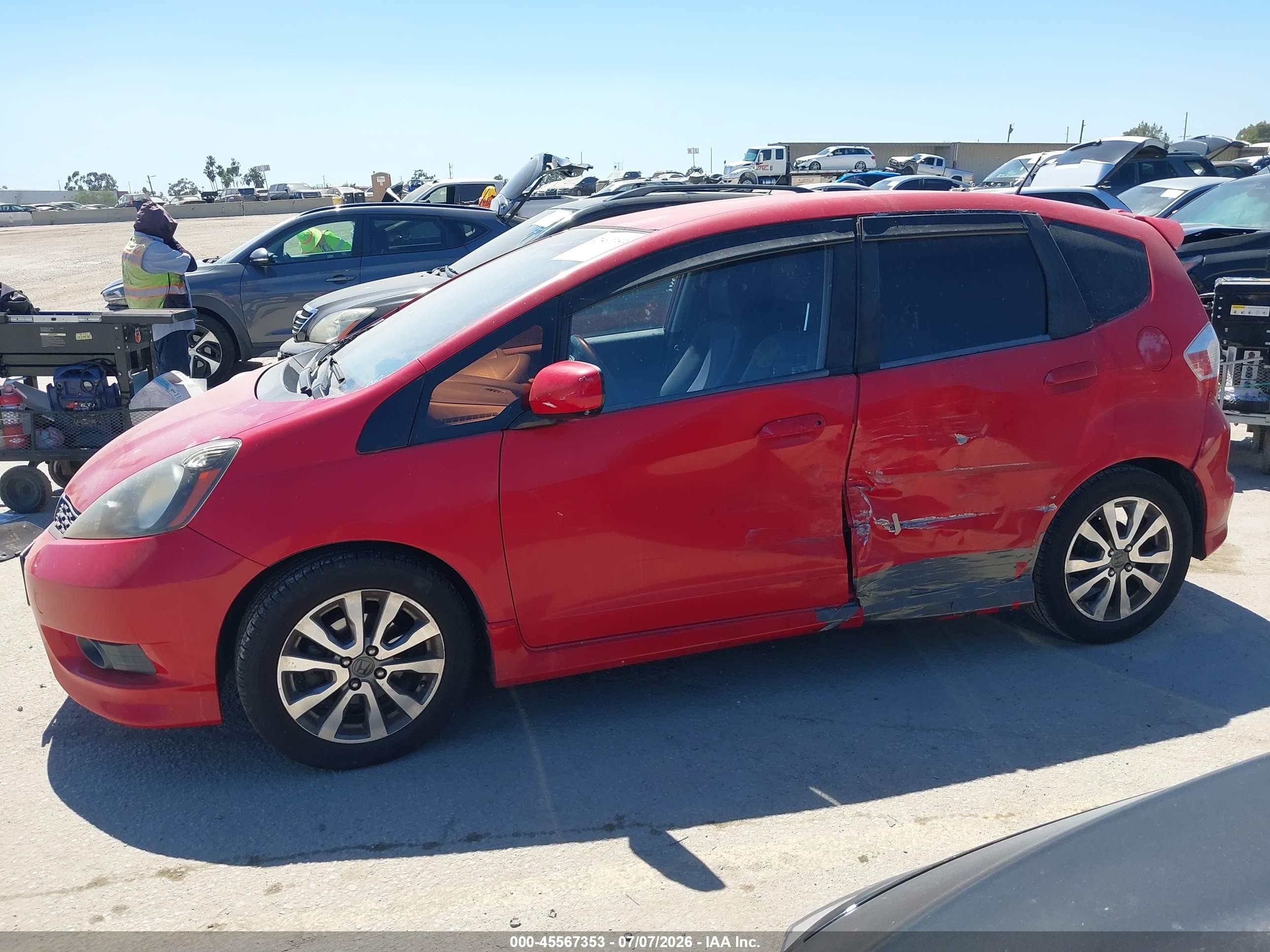 2012 Honda Fit Sport Red vin: JHMGE8H54CC008487
