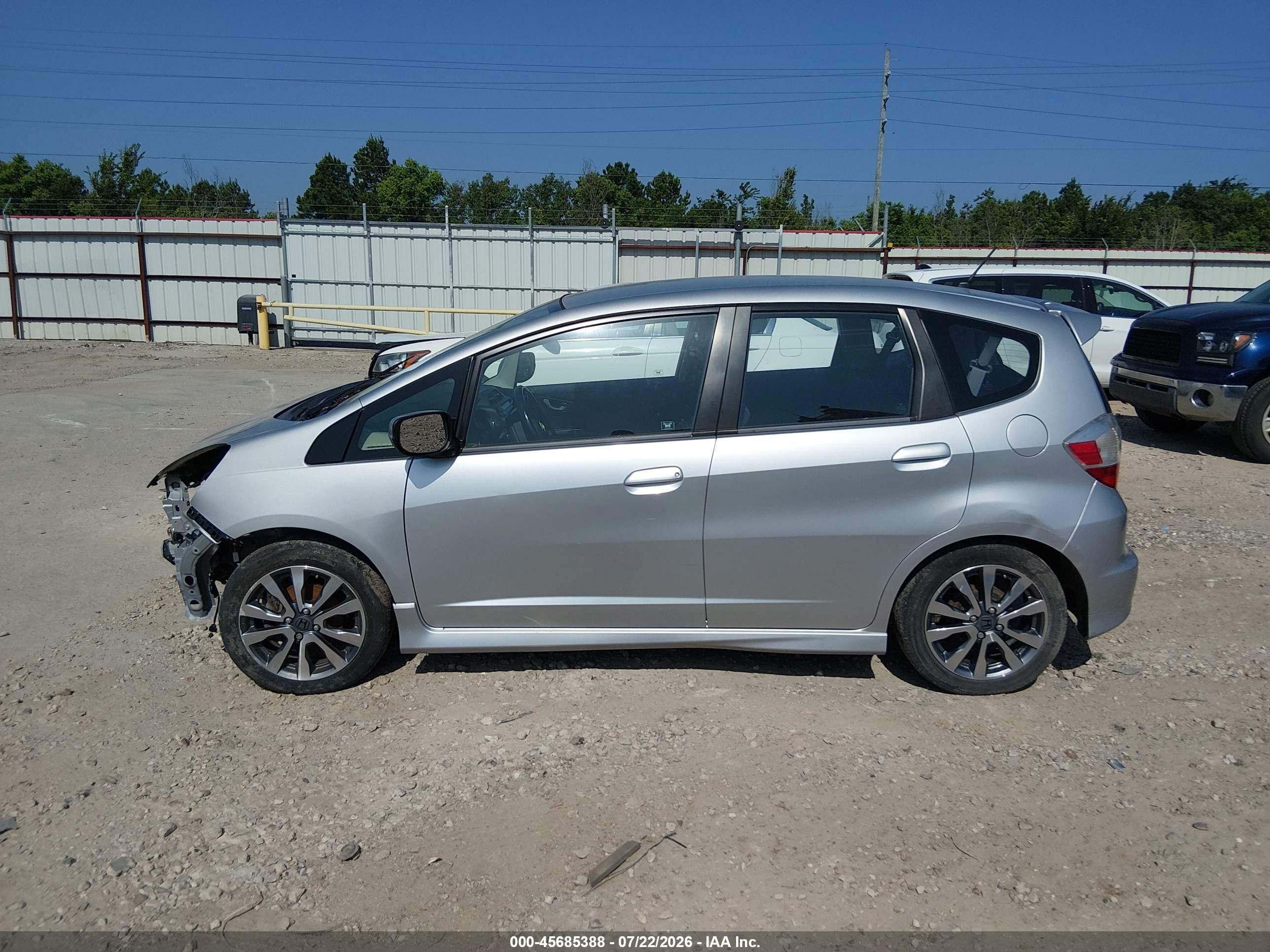 2012 Honda Fit Sport Silver vin: JHMGE8H54CC018095