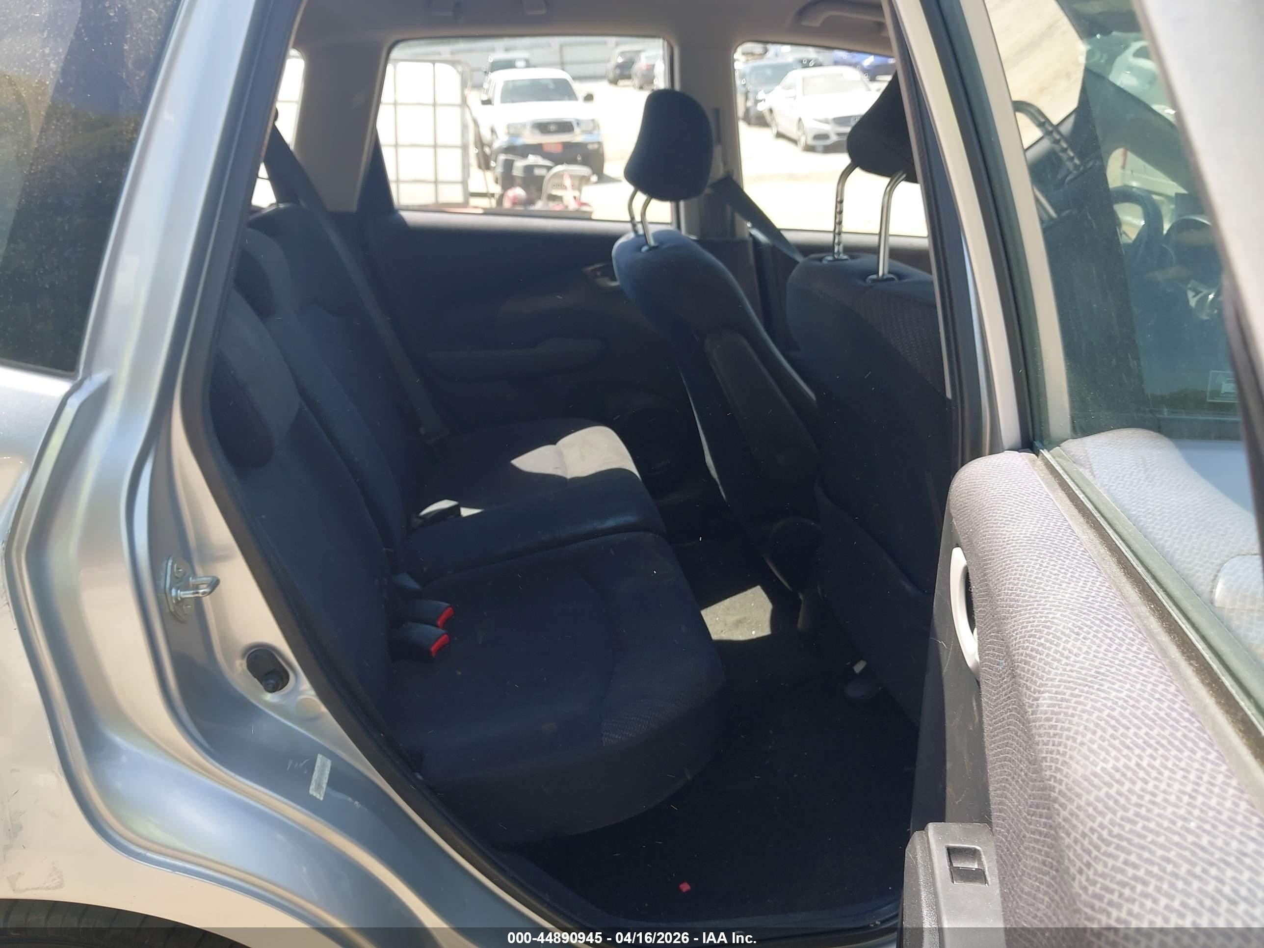 2012 Honda Fit Sport Silver vin: JHMGE8H54CC033227