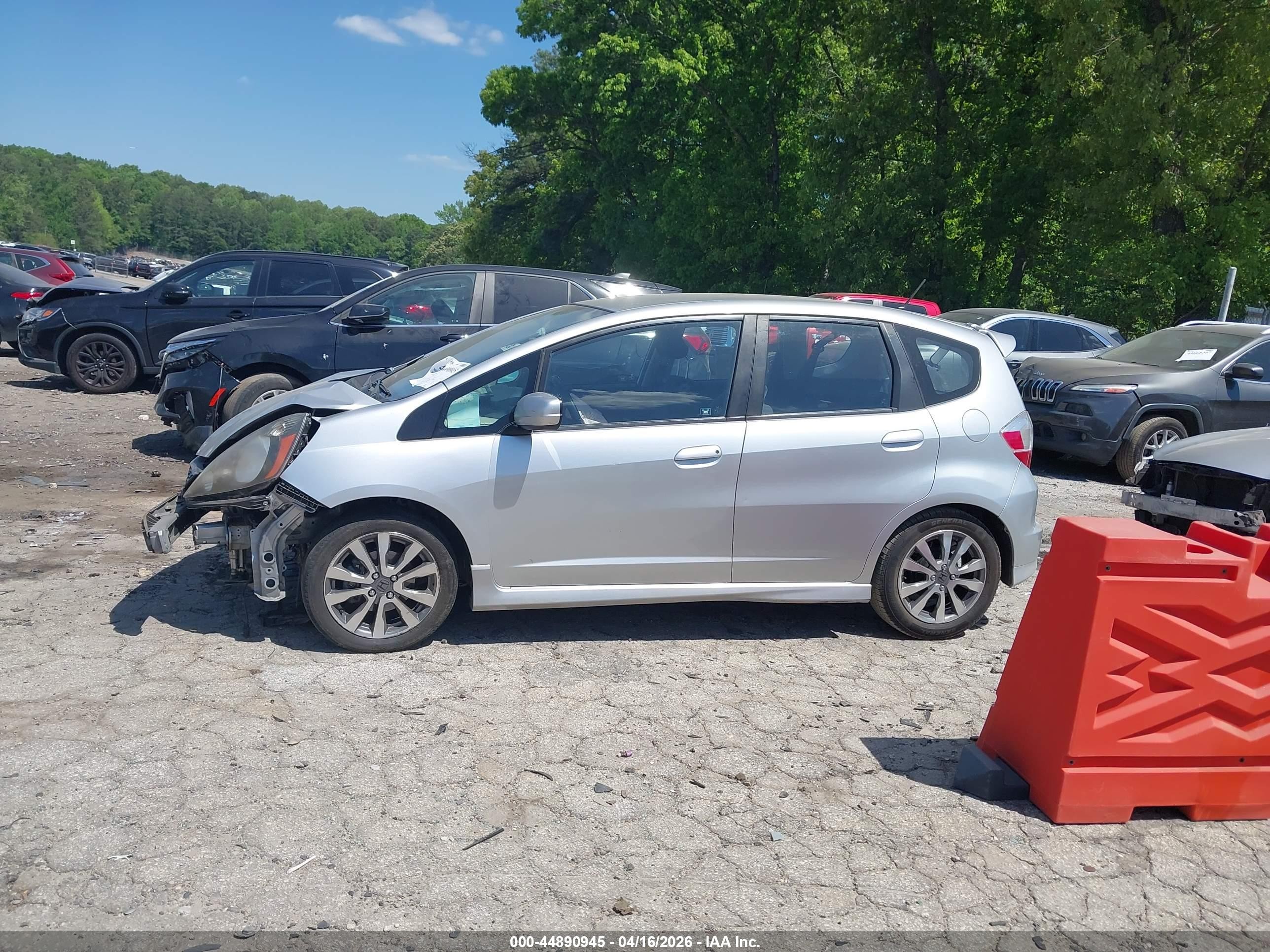 2012 Honda Fit Sport Silver vin: JHMGE8H54CC033227