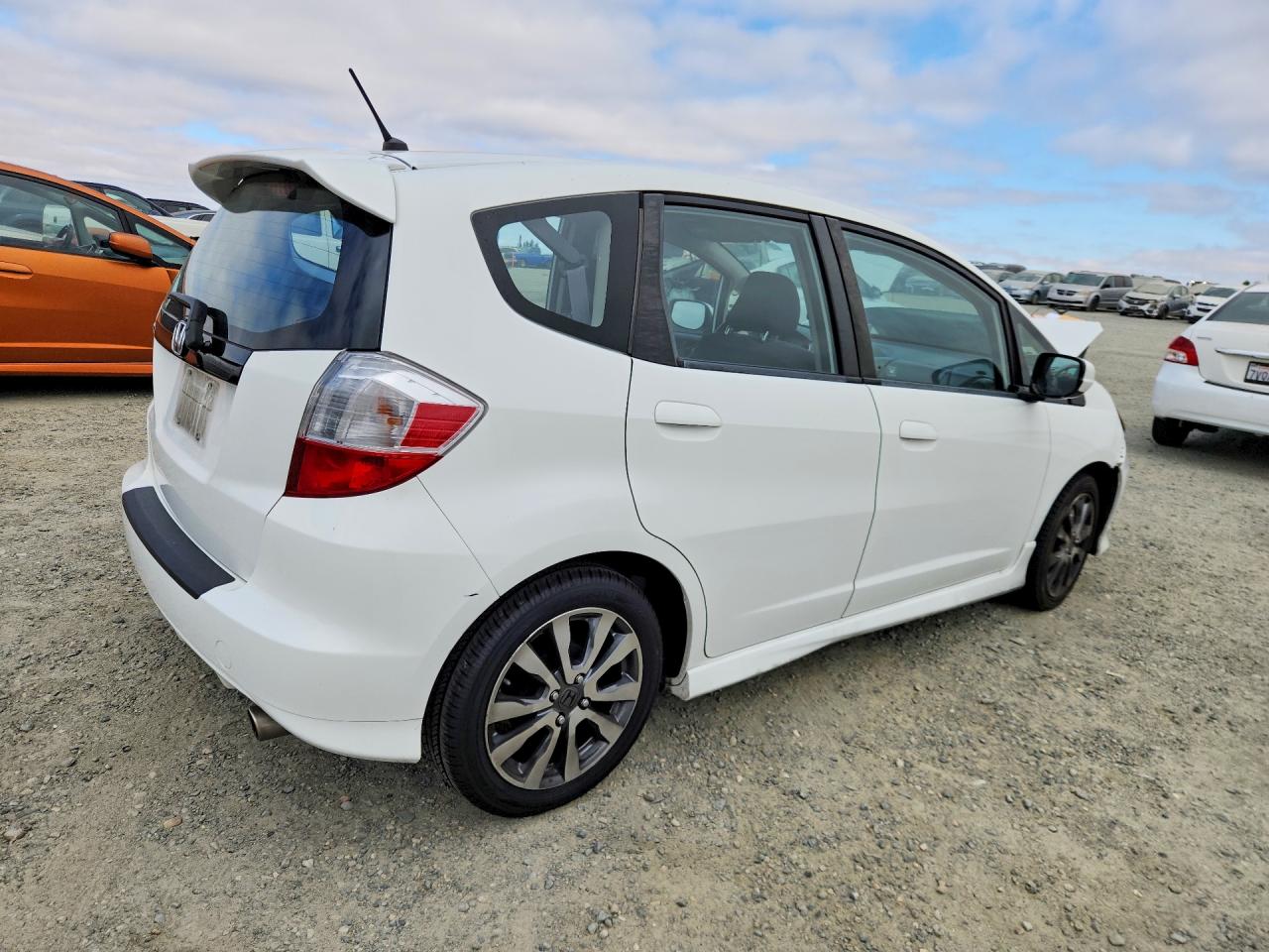 2012 Honda Fit Sport White vin: JHMGE8H54CC040095