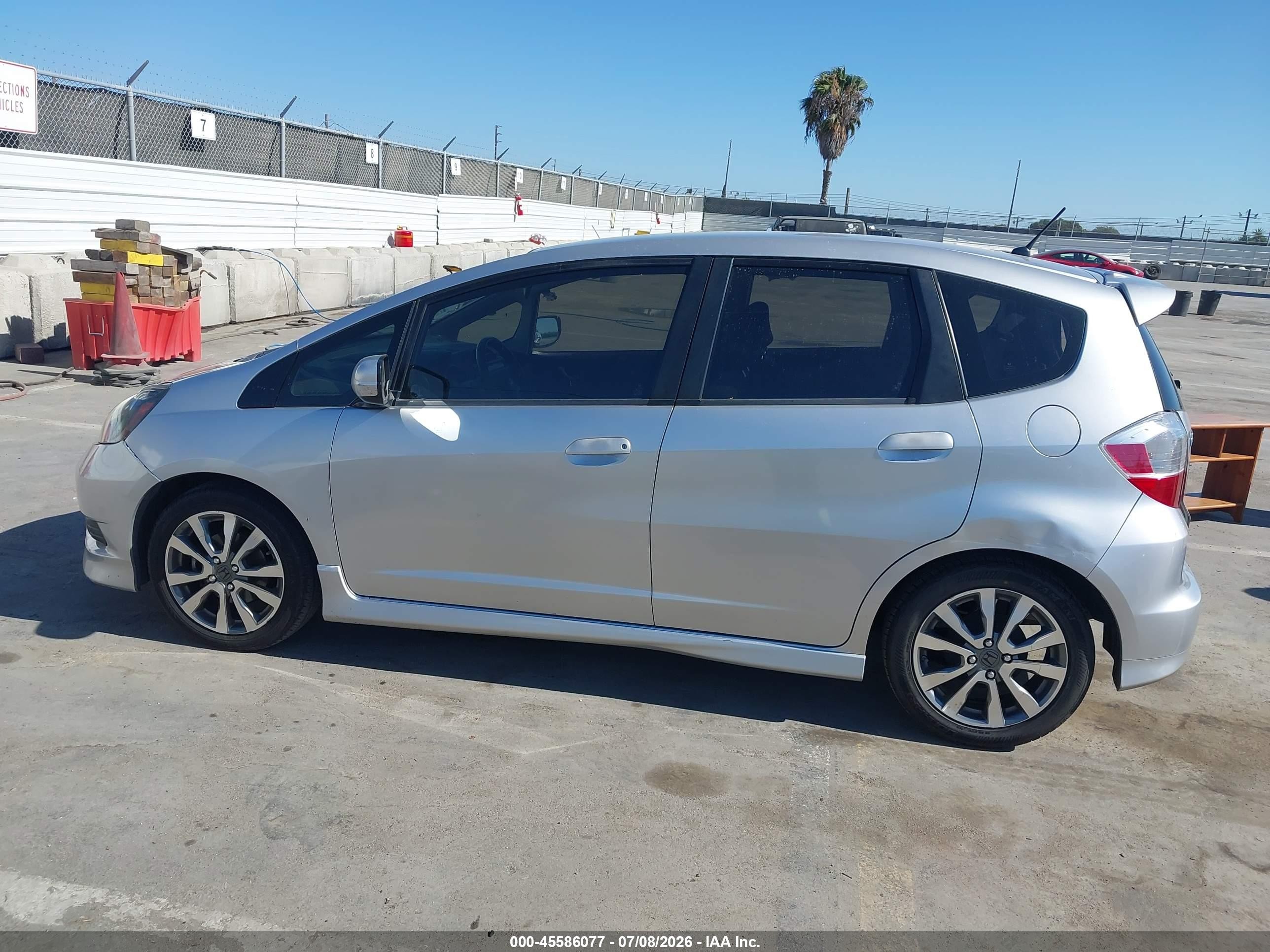 2012 Honda Fit Sport Silver vin: JHMGE8H54CS005725