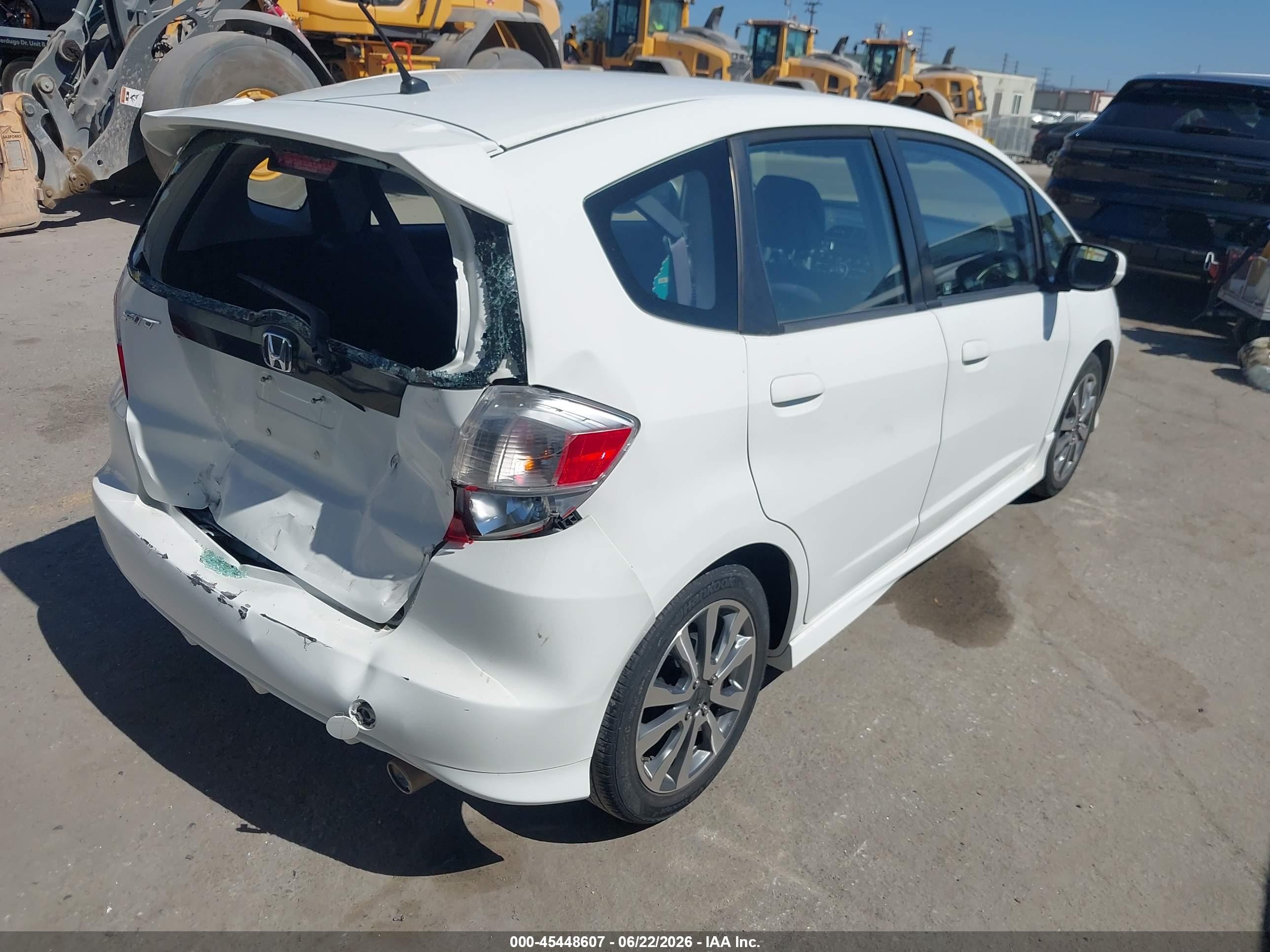 2013 Honda Fit Sport White vin: JHMGE8H54DC002741
