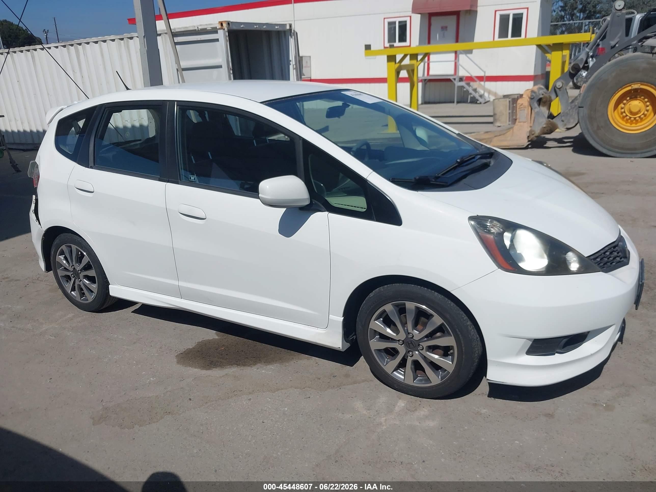 2013 Honda Fit Sport White vin: JHMGE8H54DC002741