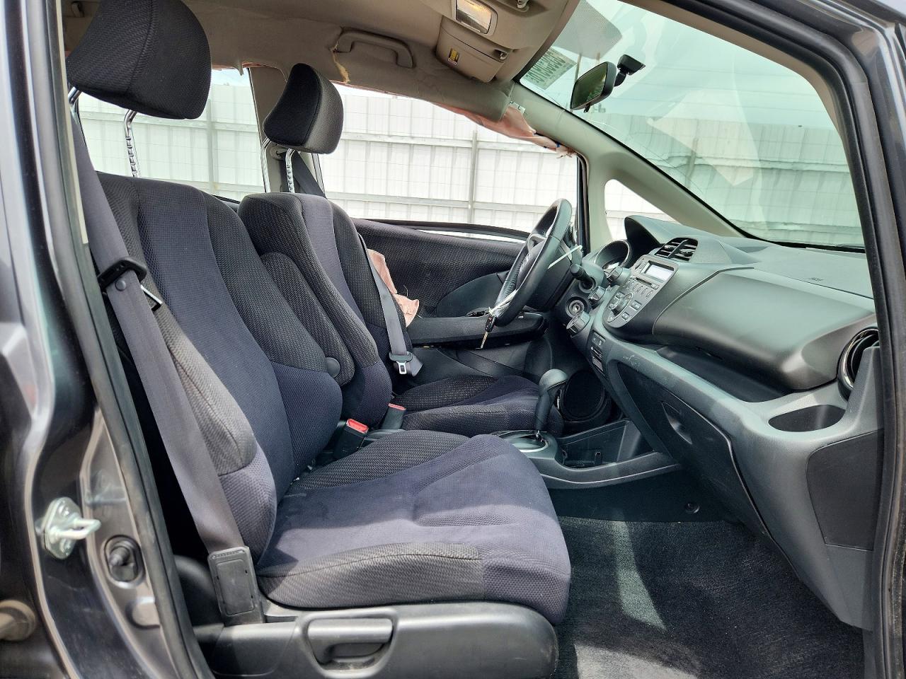 2013 Honda Fit Sport Gray vin: JHMGE8H54DC015635