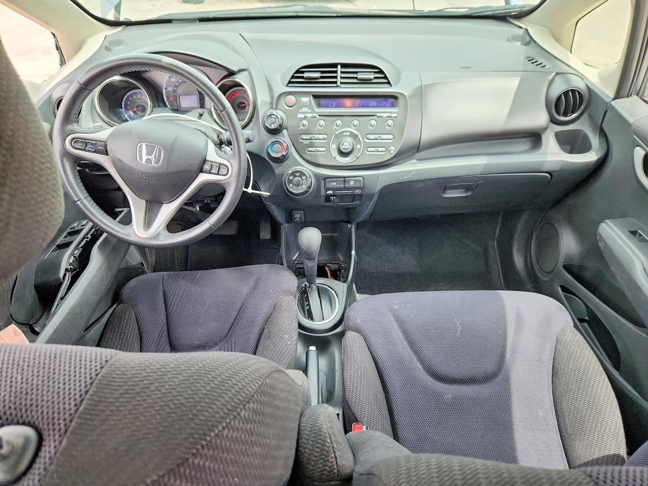 2013 Honda Fit Sport Gray vin: JHMGE8H54DC015635