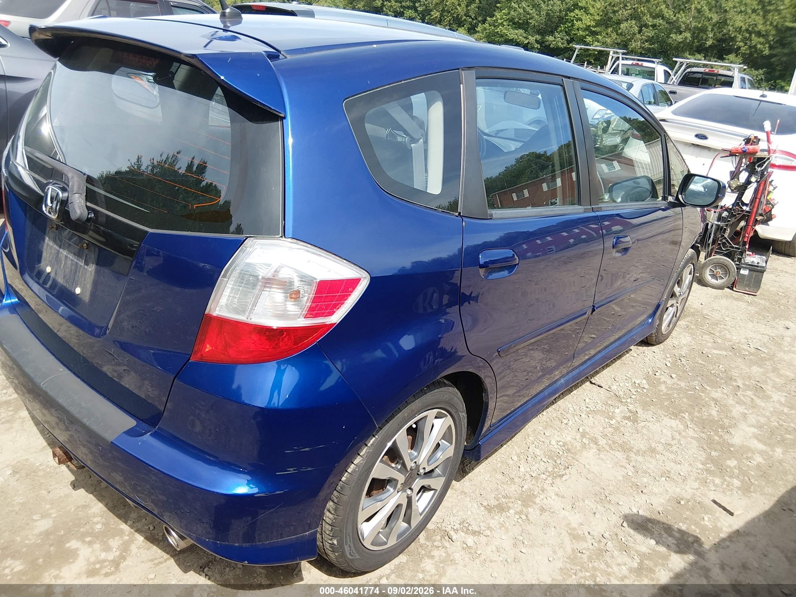 2013 Honda Fit Sport Blue vin: JHMGE8H54DC035402